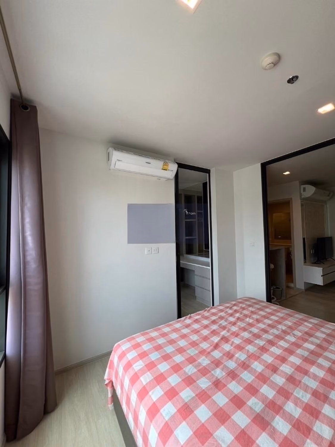 1 Bed Condo for Rent  Near Phloen Chit BTS - Image 5