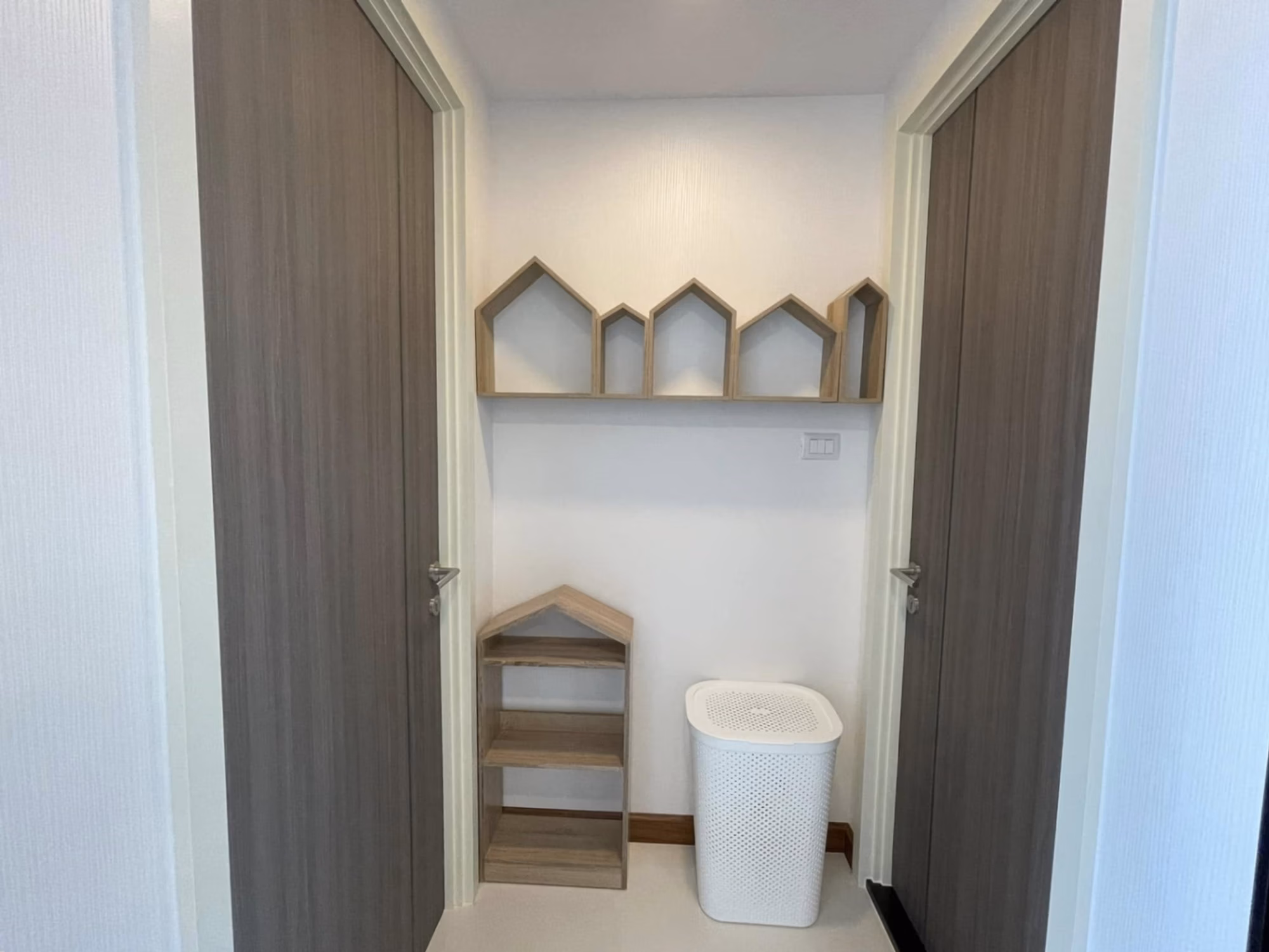 1 Bed Condo for Rent in Khlong San - Image 5