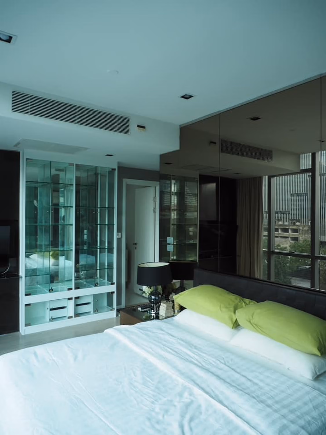 Condo - Image 8