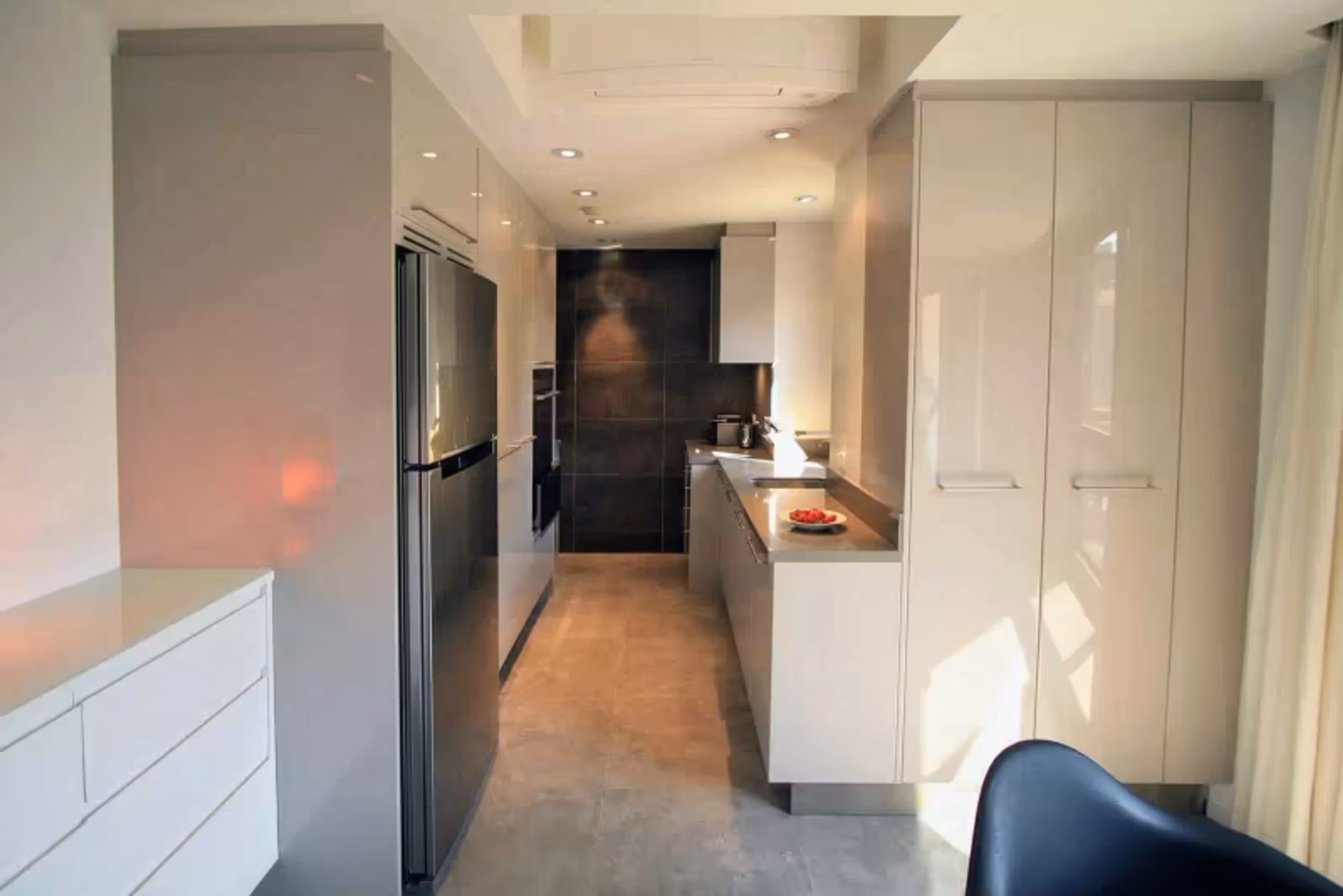 1 Bedroom Condo - Image 1