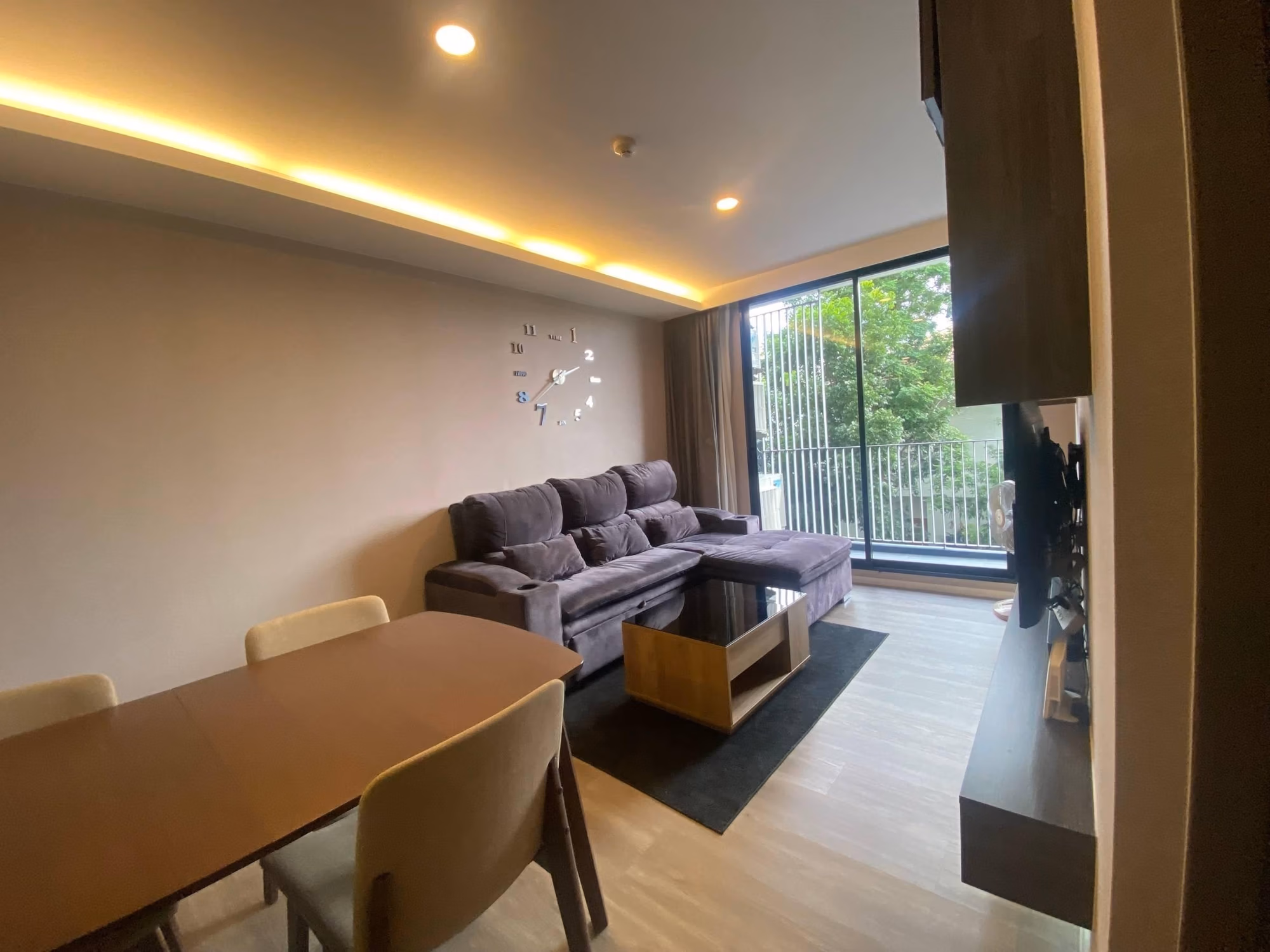 Condo - Image 1