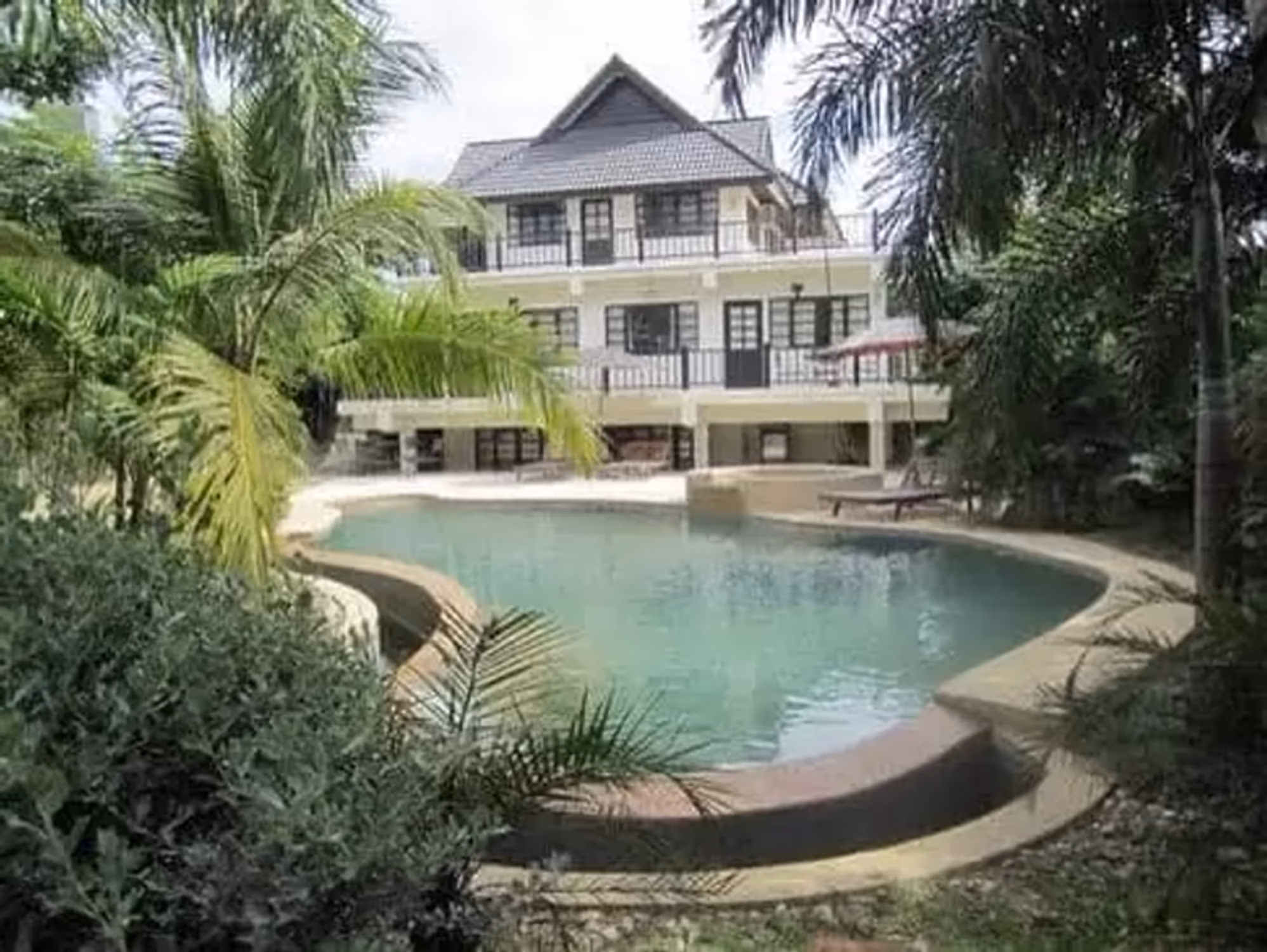 7 Bedroom House - Image 6