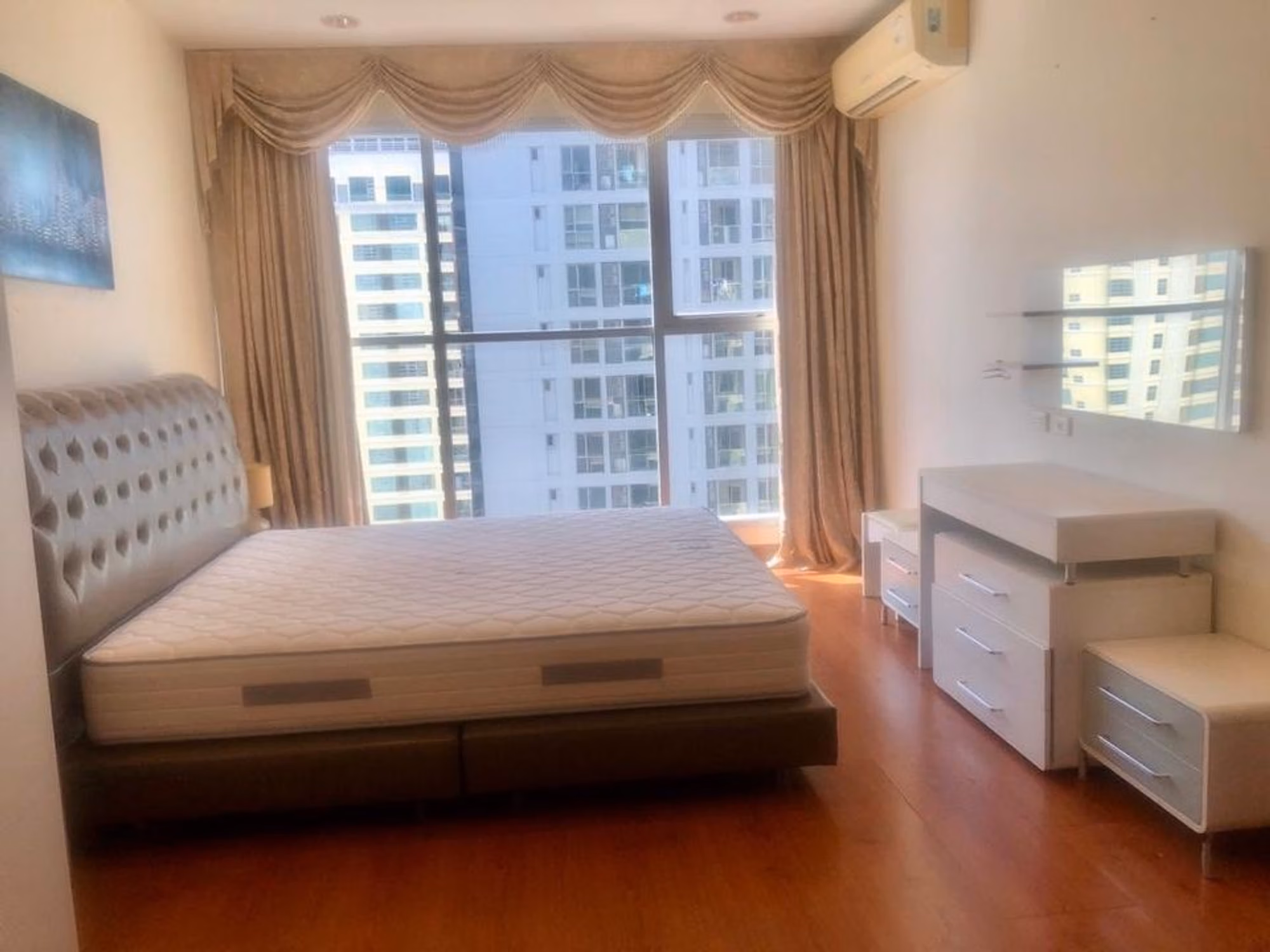 2 Bed Condo for Rent and Sale in Ratchathewi - Image 4