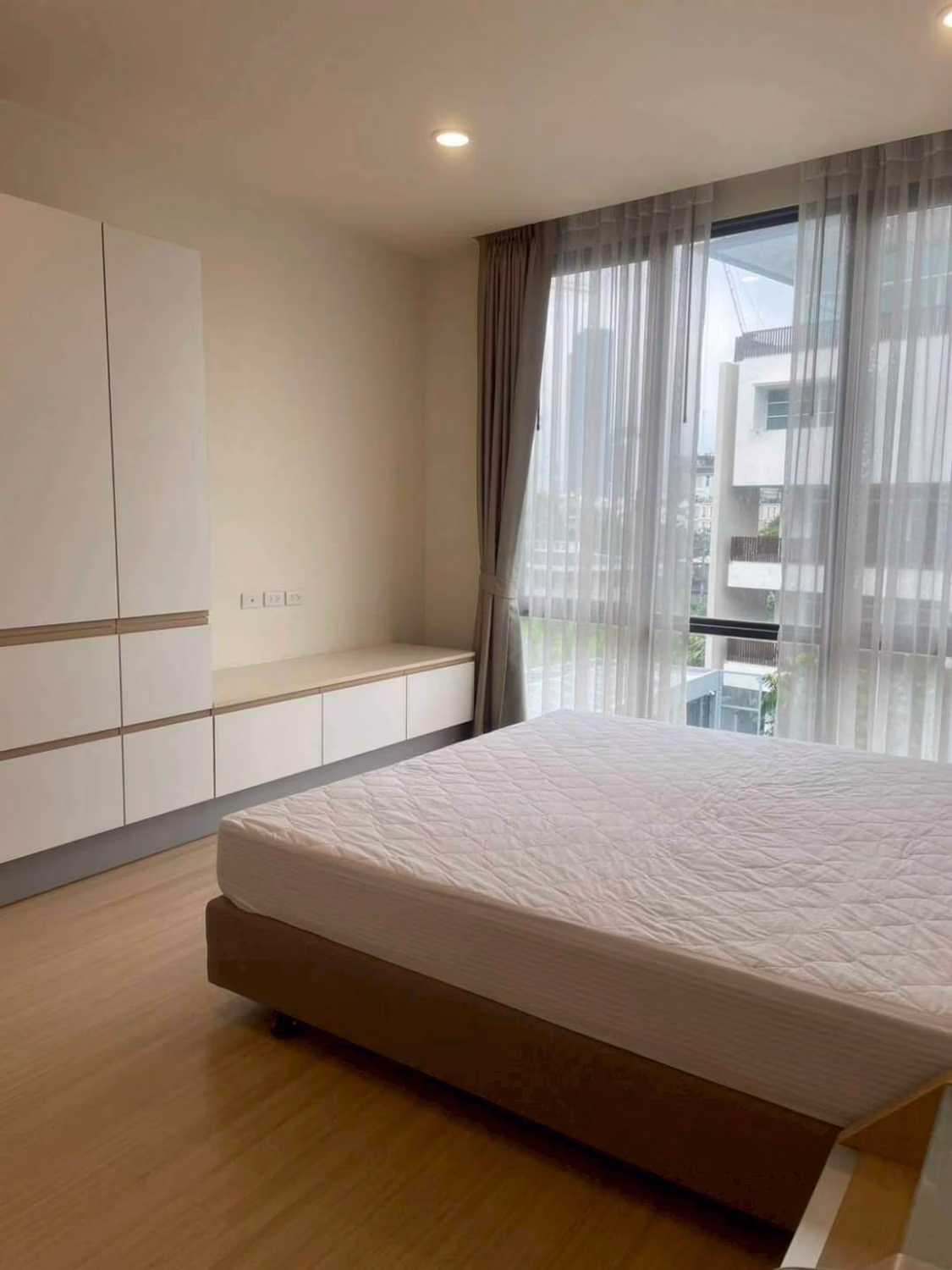 2 Bed Condo for Rent in Watthana - Image 3