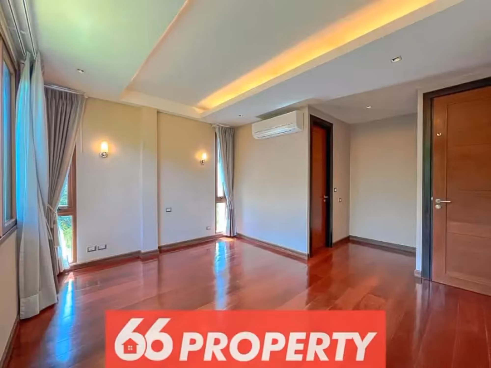 4 Bedroom House - Image 11