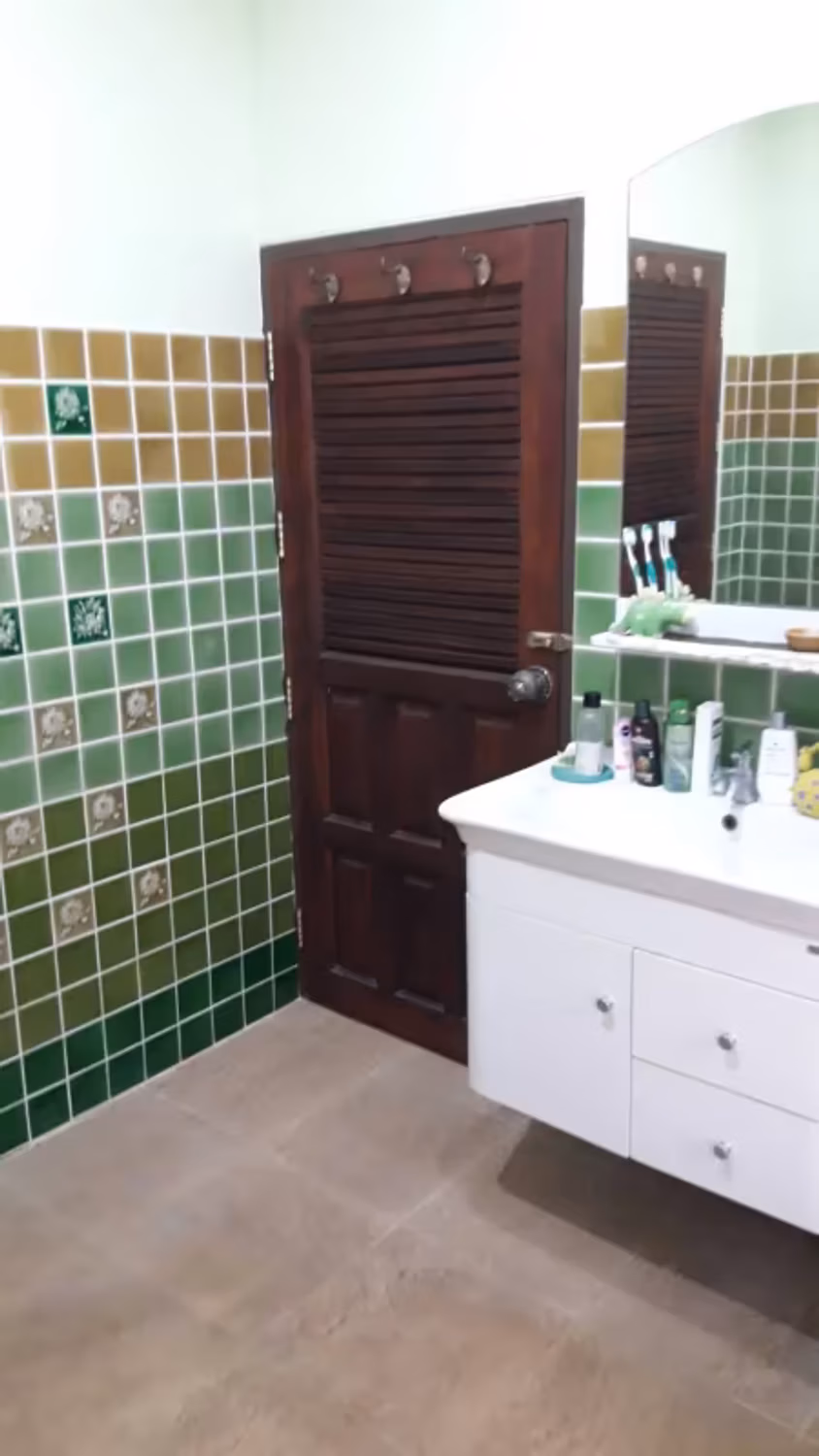 2 Bedroom House - Image 3