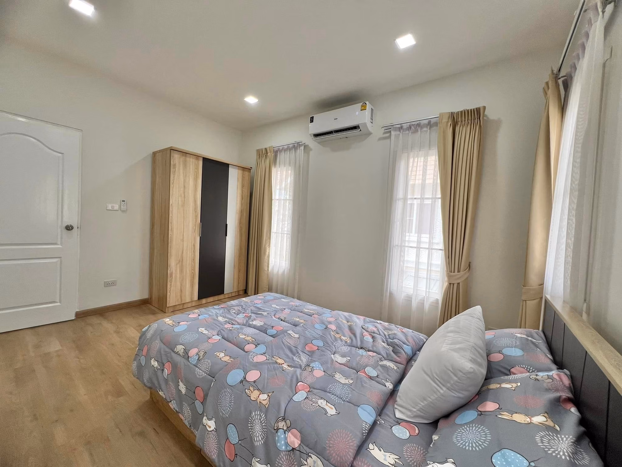 4 Bed House for Rent in Hang Dong - Image 9
