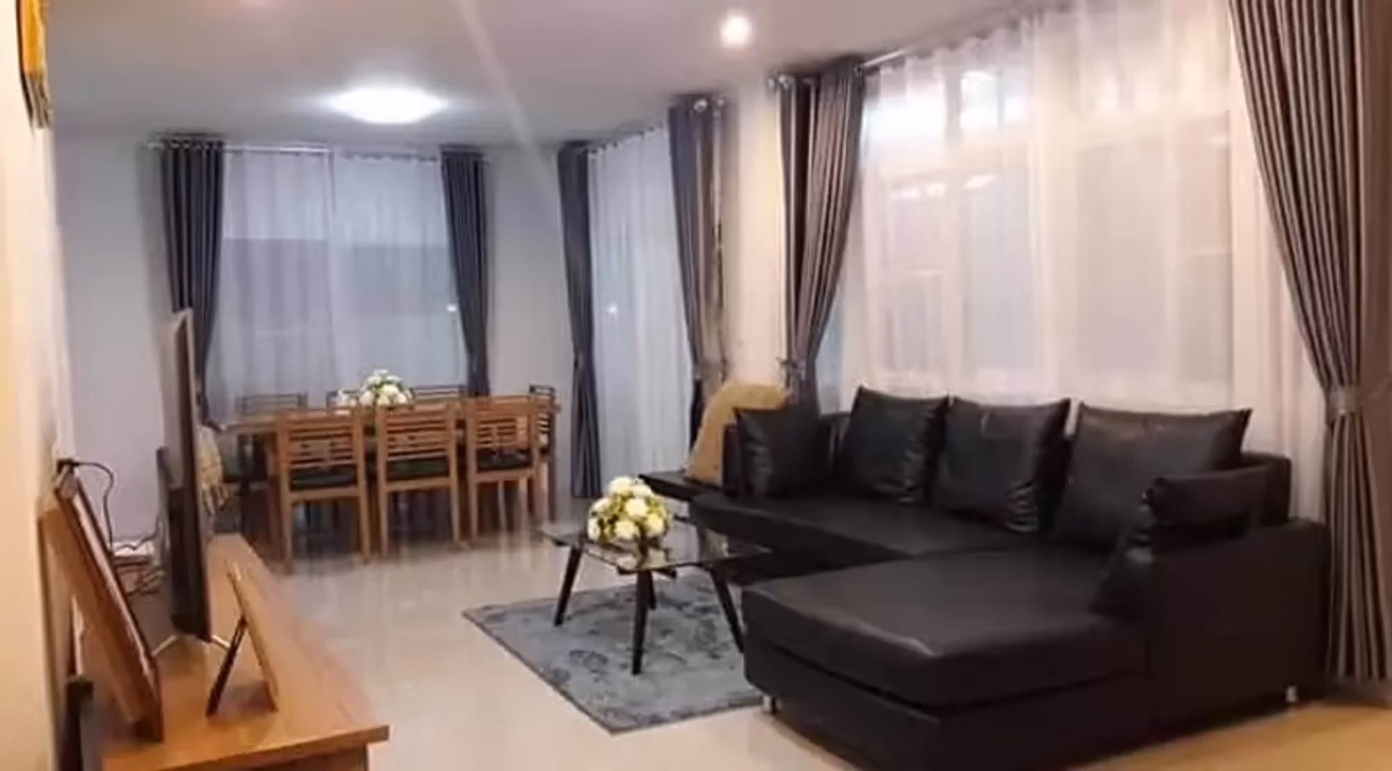 4 Bedroom House - Image 7