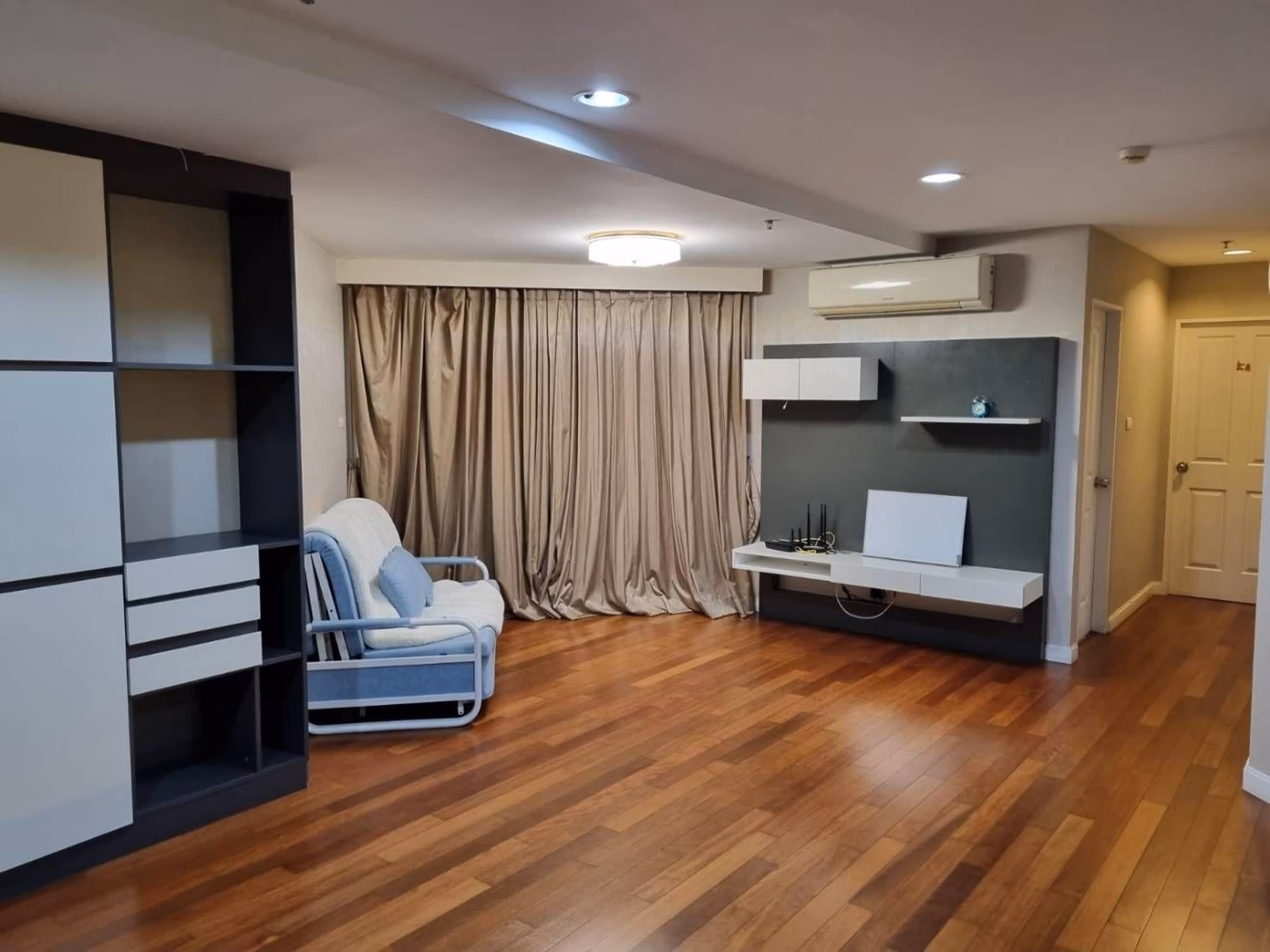 2 Bed Condo for Rent and Sale  Near Phra Ram 9 MRT - Image 16