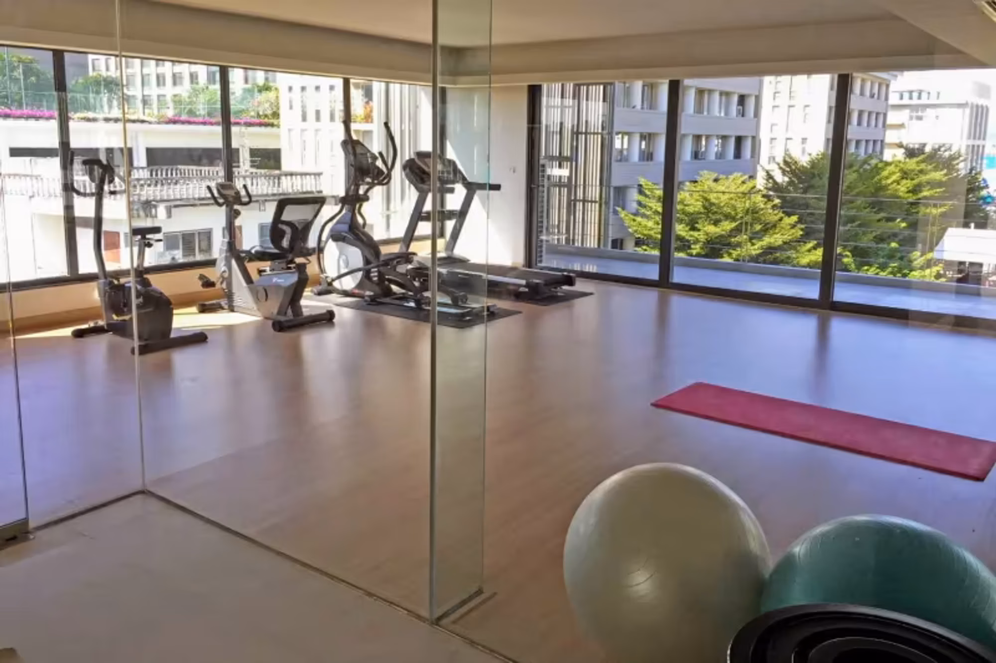 1 Bedroom Condo - Image 4
