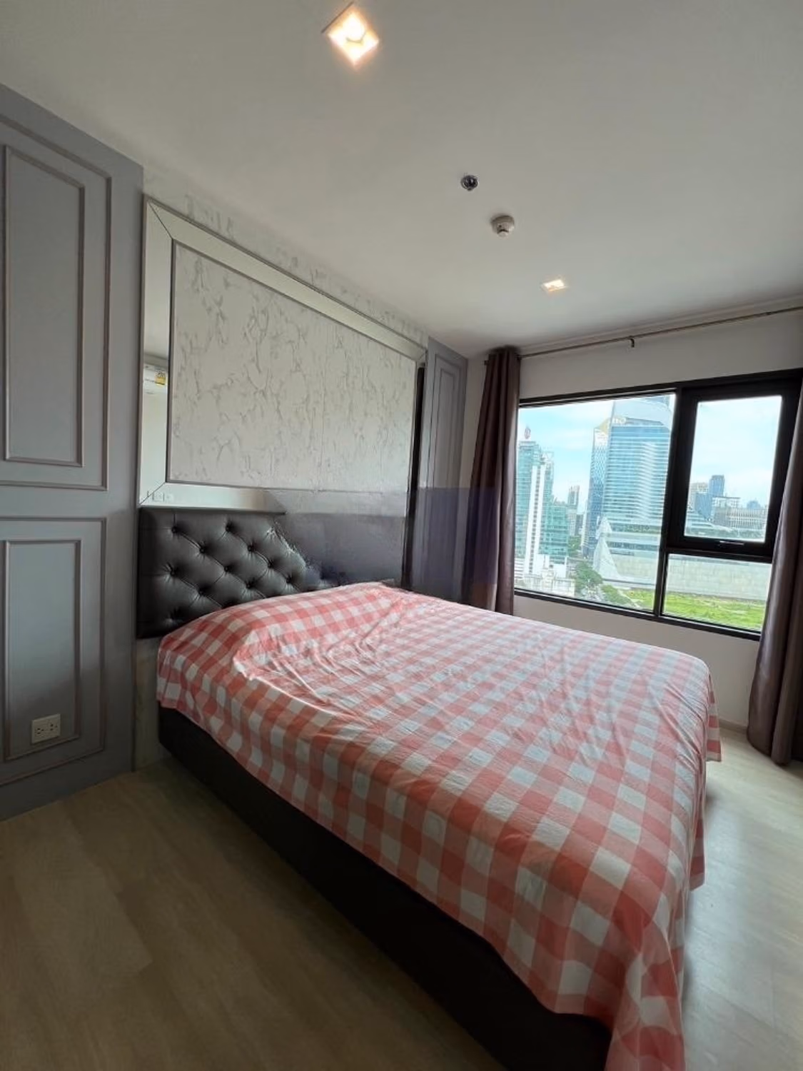 1 Bed Condo for Rent  Near Phloen Chit BTS - Image 6