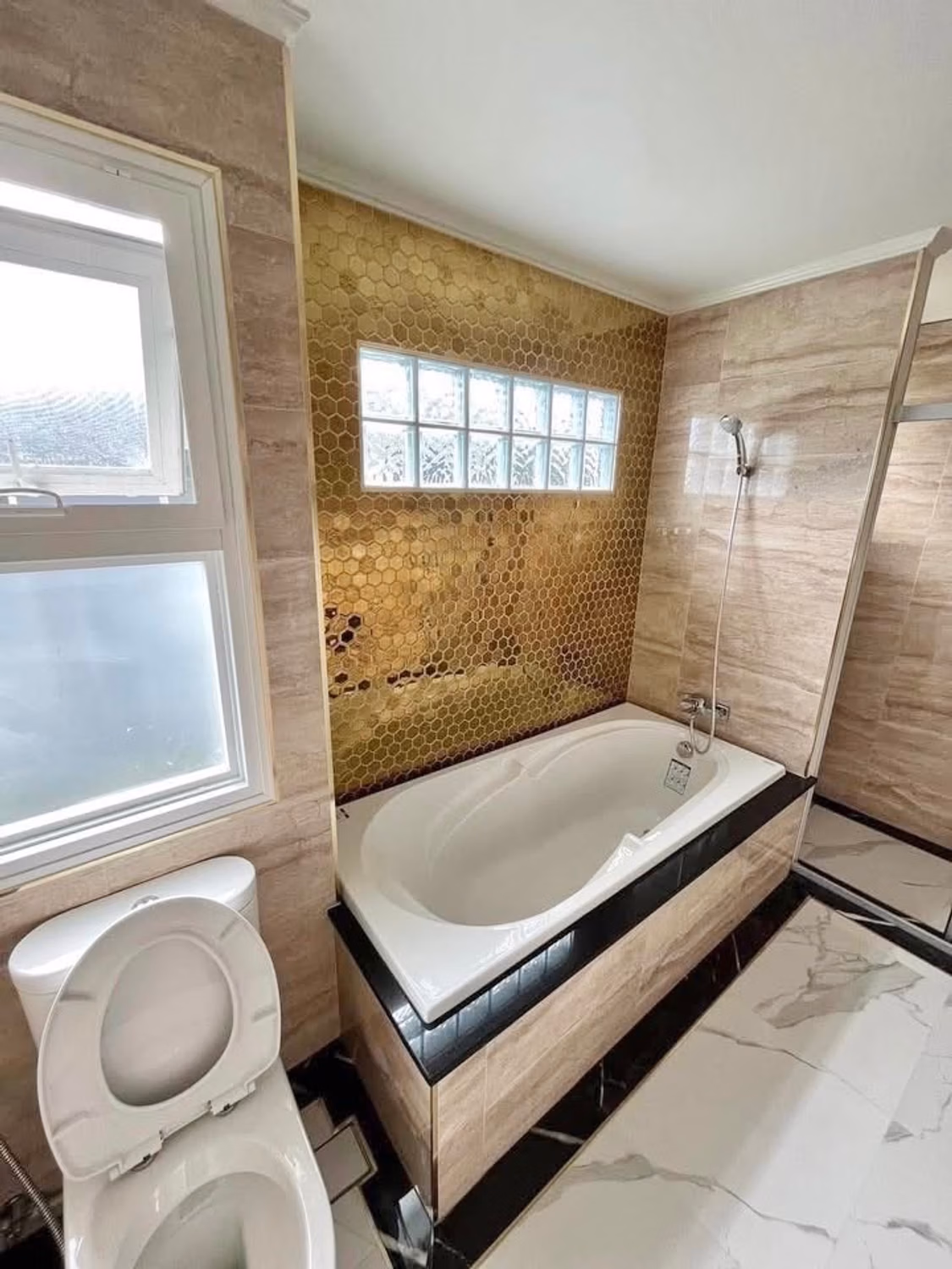 3 Bed House for Sale in Hang Dong - Image 12