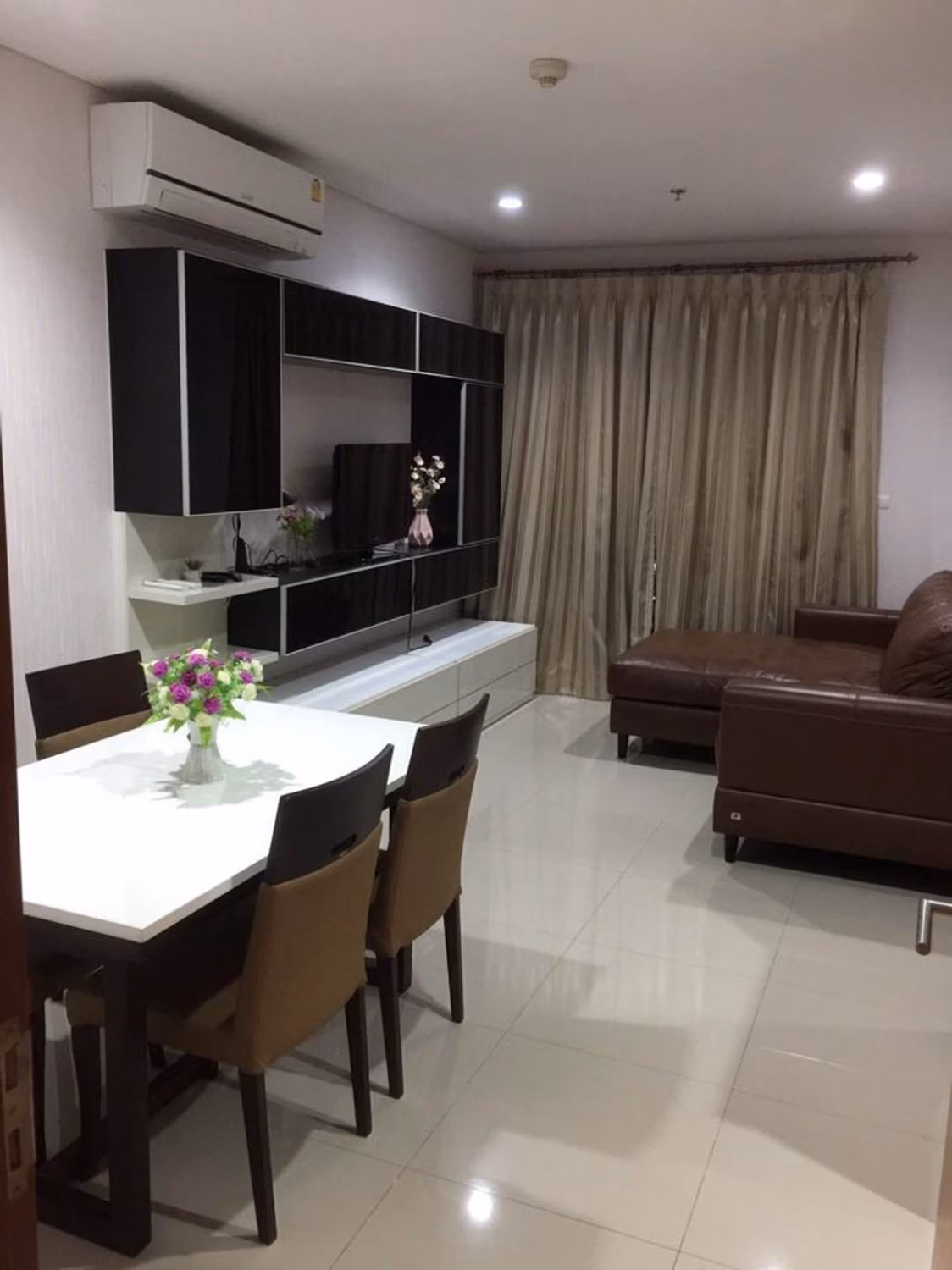1 ห้องนอน undefined สำหรับ ขาย ใกล้ Krung Thon Buri BTS - Image 1