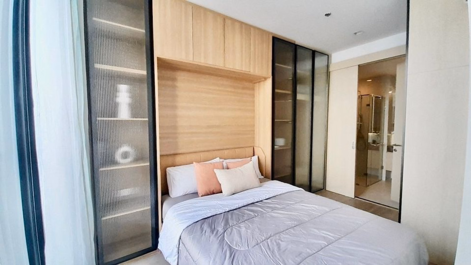 Condo - Image 11