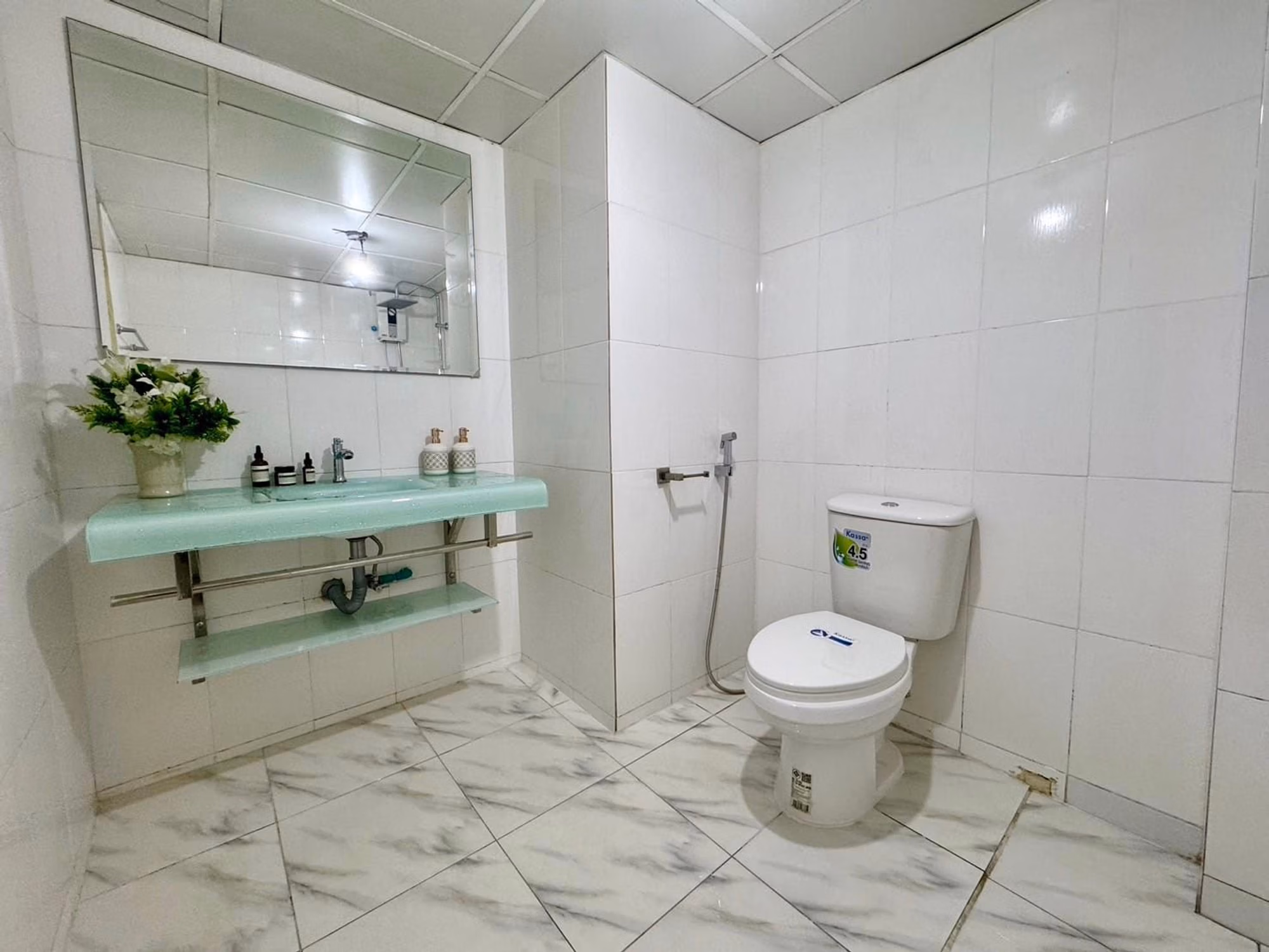 Condo - Image 5