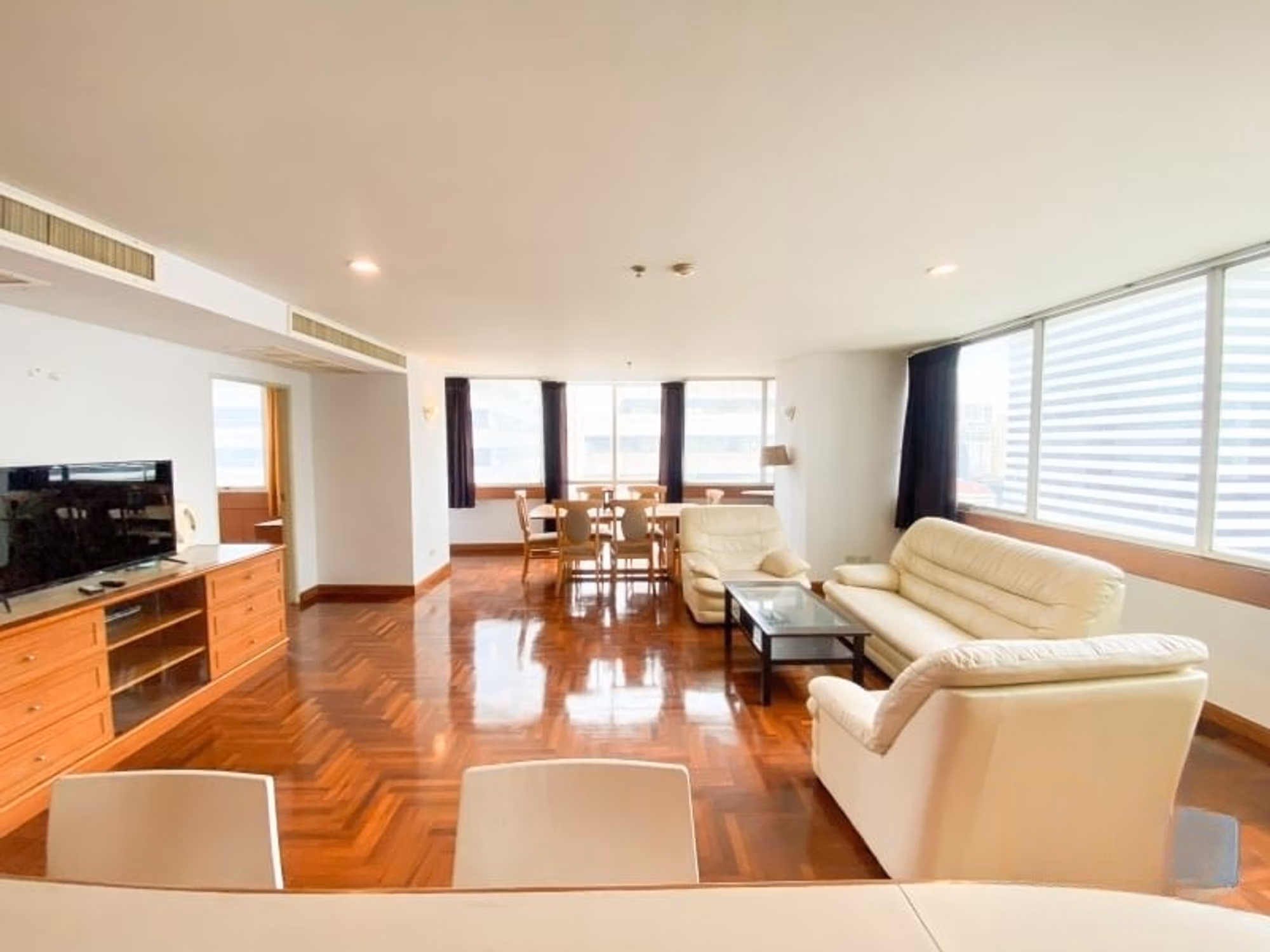 2 Bed Condo for Sale in Watthana - Image 1