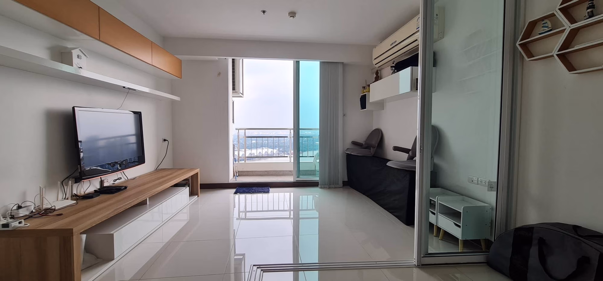 Condo for Sale at Supalai Prima Riva - Image 1