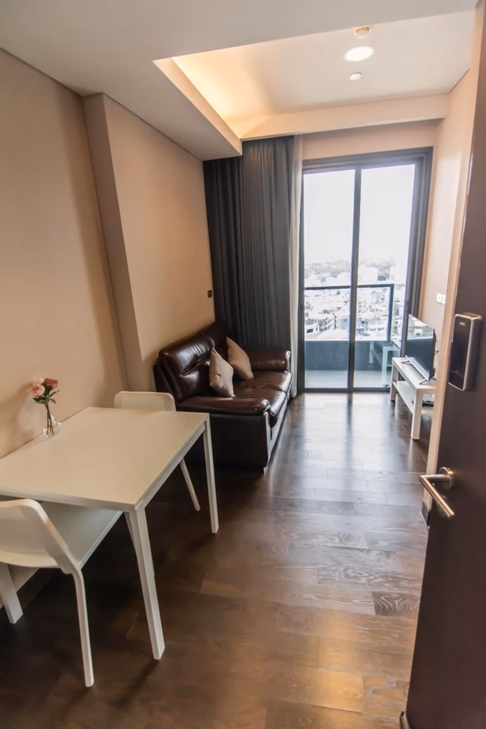 1 ห้องนอน Condo สำหรับ จำหน่าย ใกล้ Phrom Phong BTS  - Image 1
