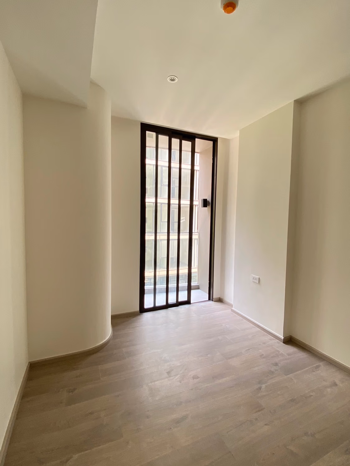 1 Bed Condo for Sale in Watthana - Image 3