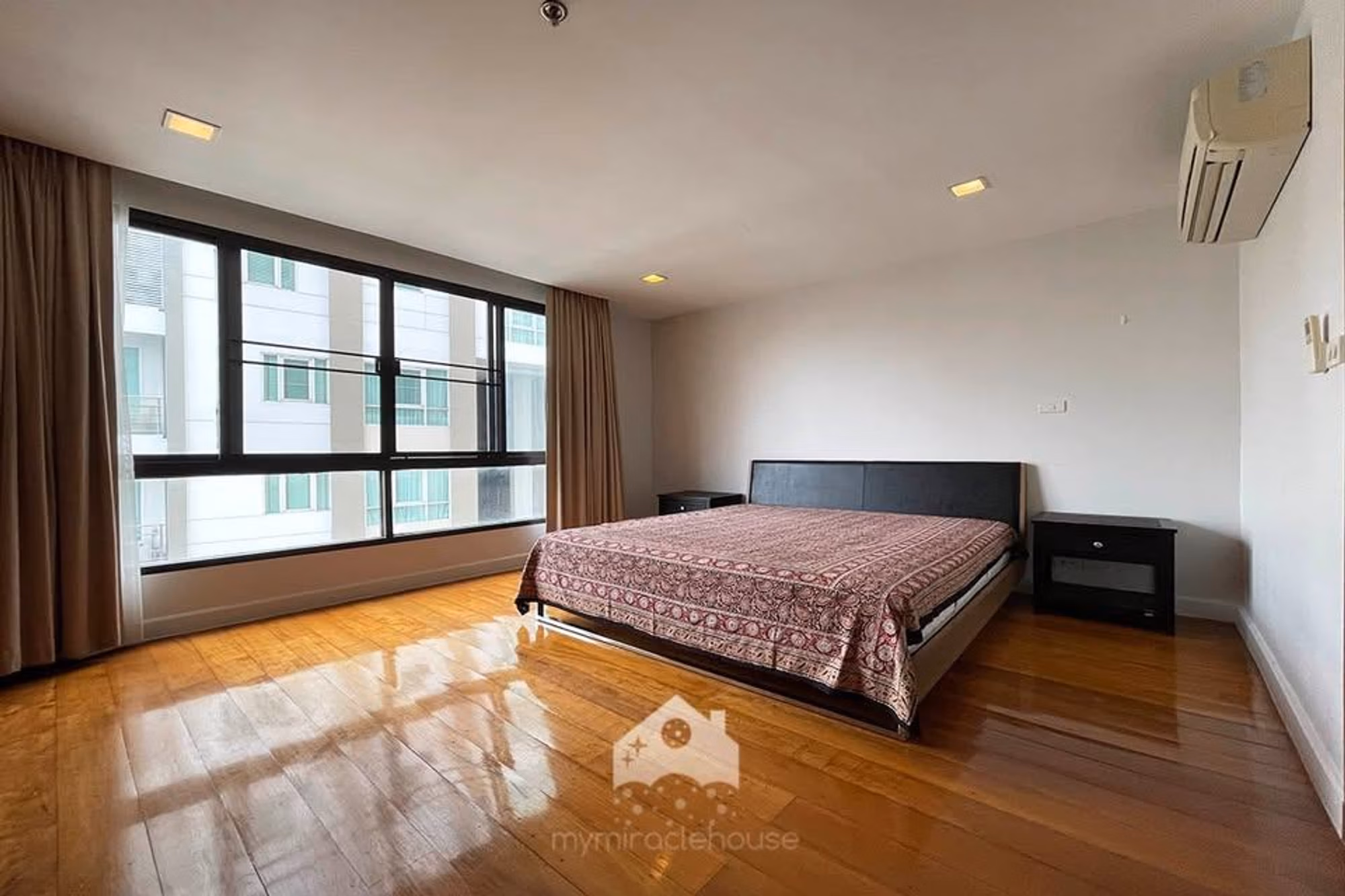 2 Bedroom Condo - Image 7