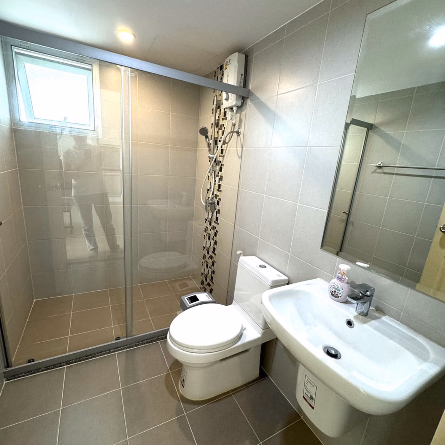 2 Bed Condo for Rent and Sale  Near Phra Ram 9 MRT - Image 4