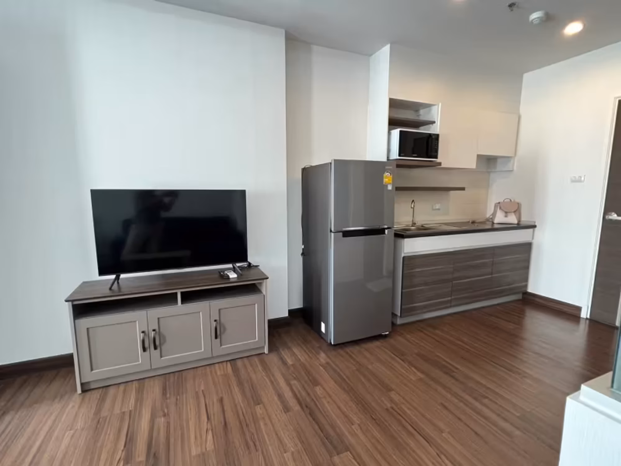 Studio for Sale in Nong Pa Khrang, Mueang Chiang Mai - Image 1