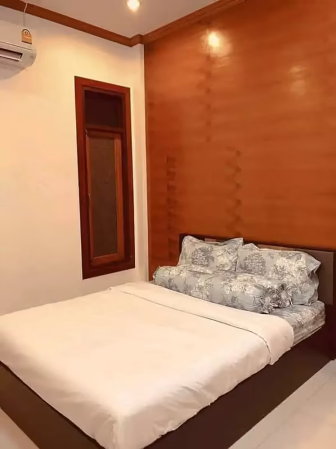 2 Bedroom House - Image 10