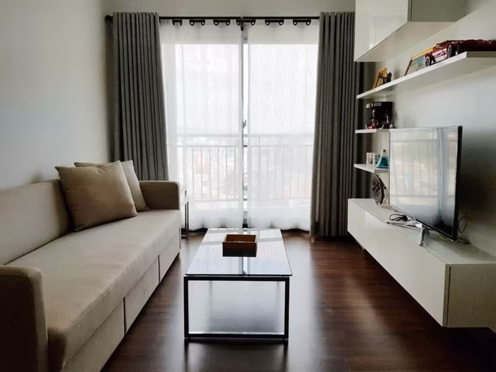 Condo - Image 1