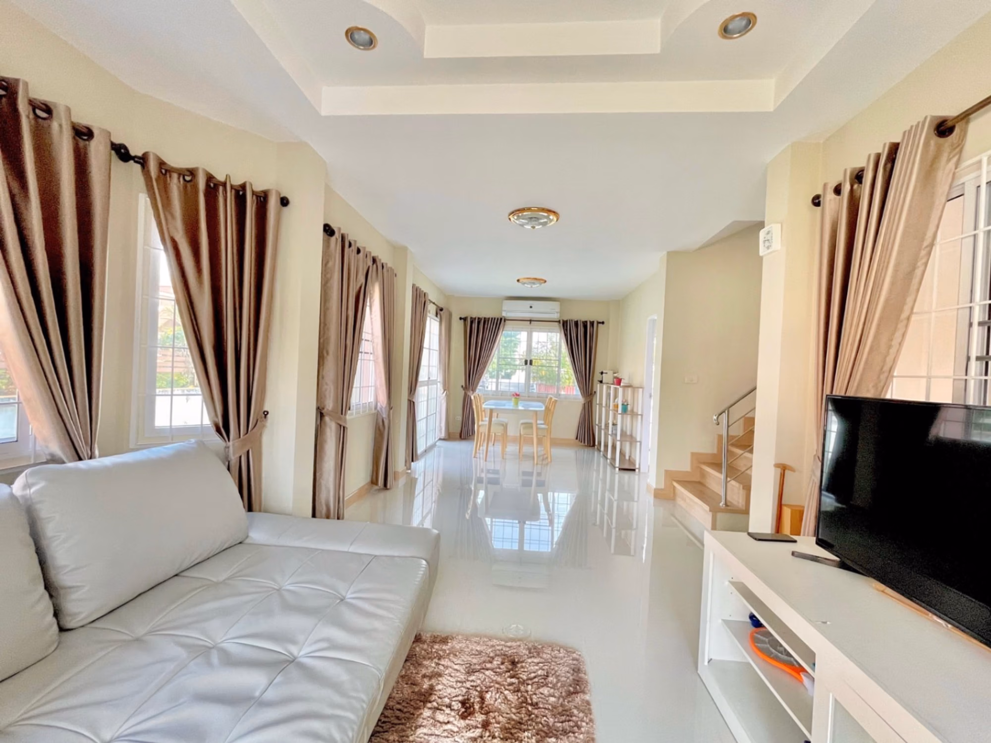 3 Bed House for Sale in San Kamphaeng - Image 2