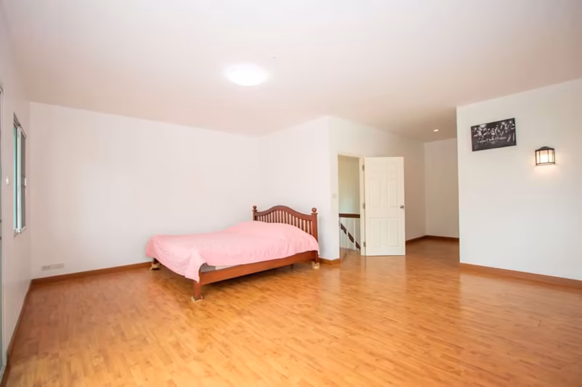 House for Sale in San Sai Noi, San Sai. - Image 4