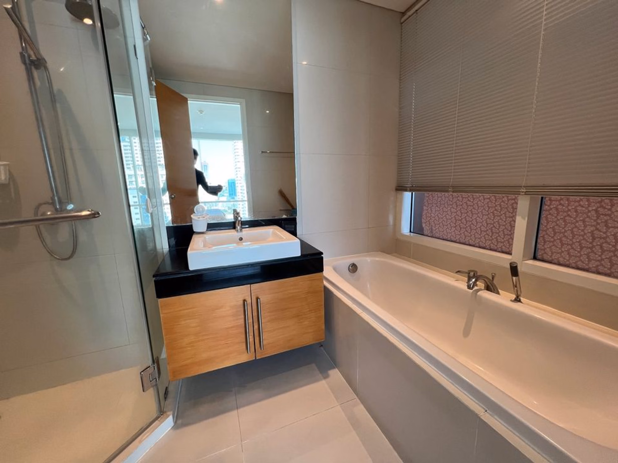 2 Bedroom Condo for Rent at Fullerton Sukhumvit - Image 22