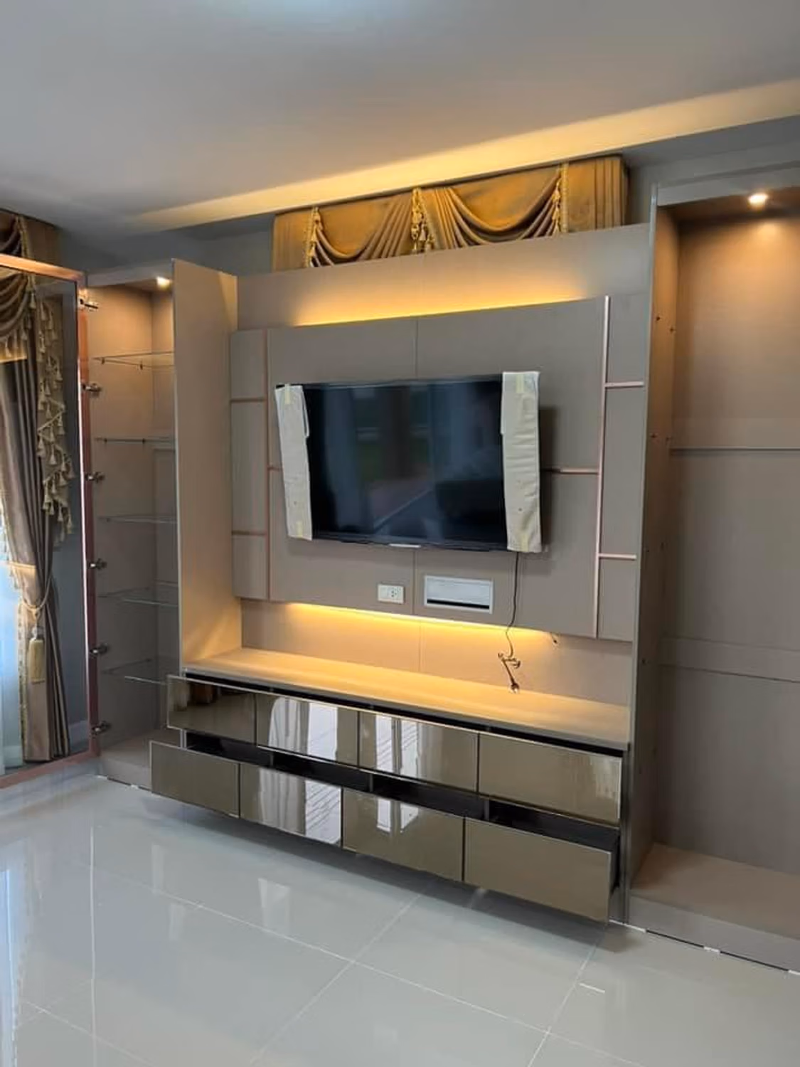 4 Bed House for Rent in San Kamphaeng - Image 4