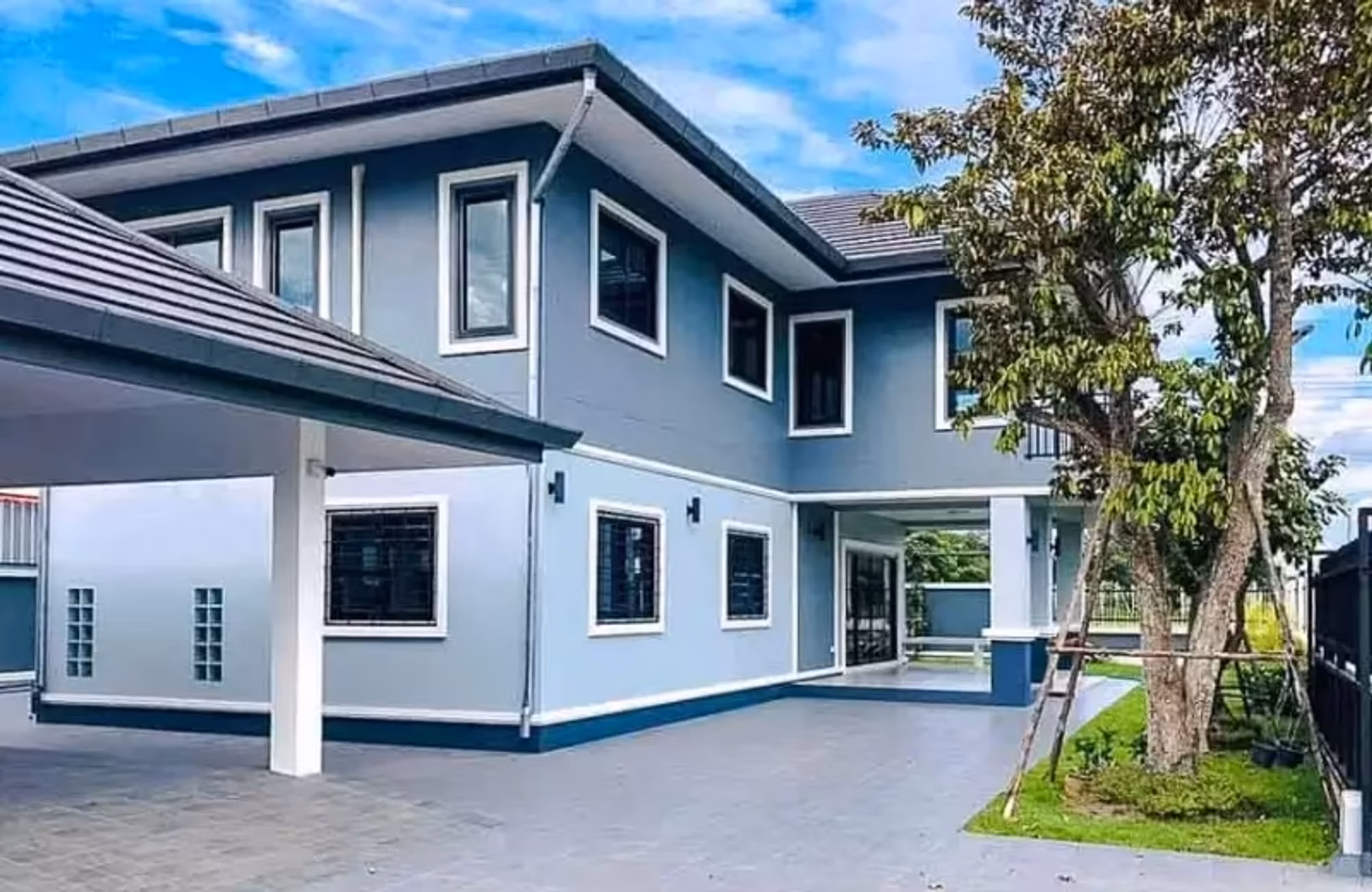 4 Bedroom House - Image 2