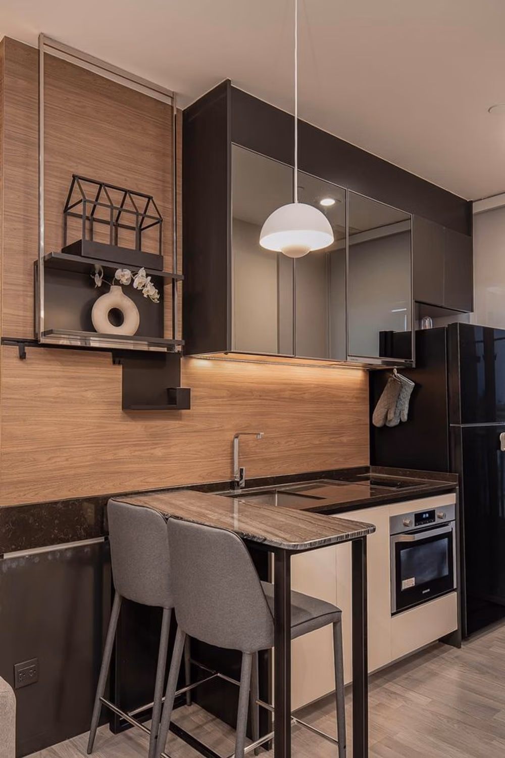 1 Bed Condo for Sale in Sathon - Image 3