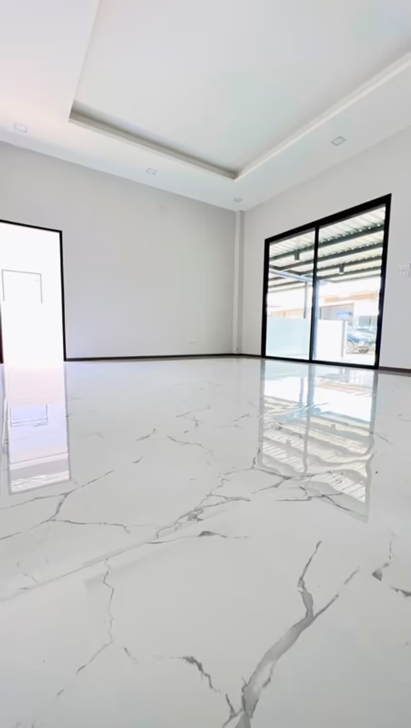 3 Bedroom House - Image 7