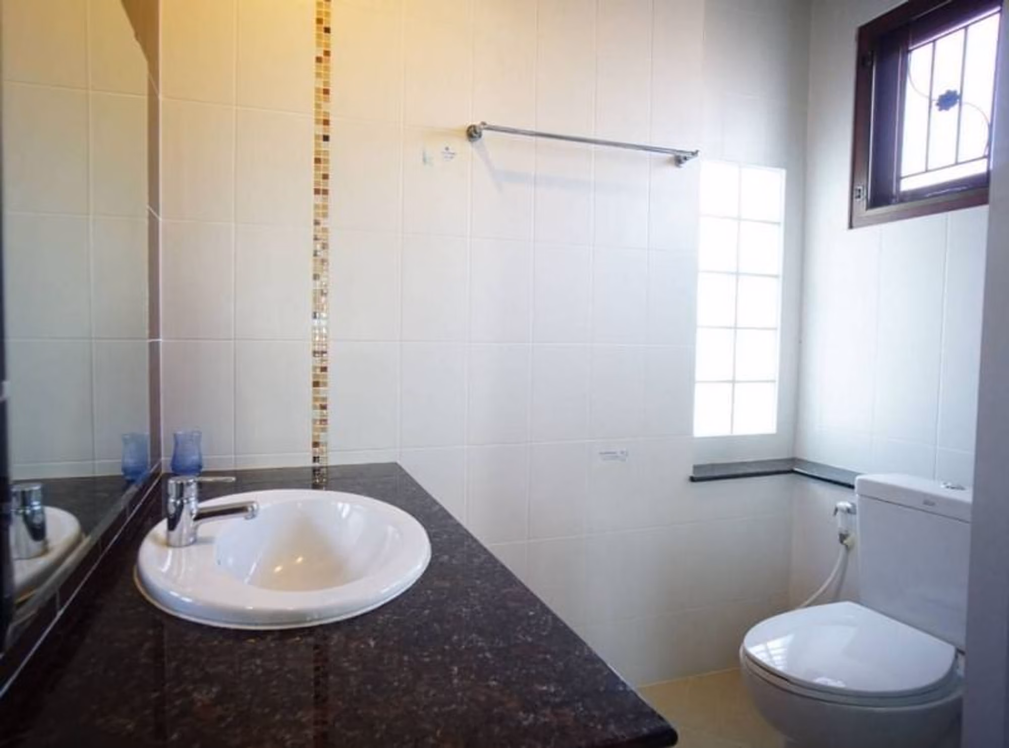 4 Bed House for Rent in Mueang Chiang Mai - Image 10