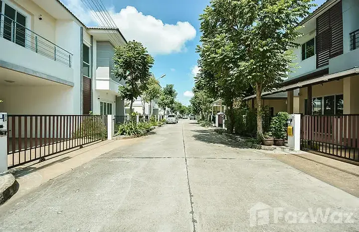 4 Bed House for Sale in San Kamphaeng - Image 39