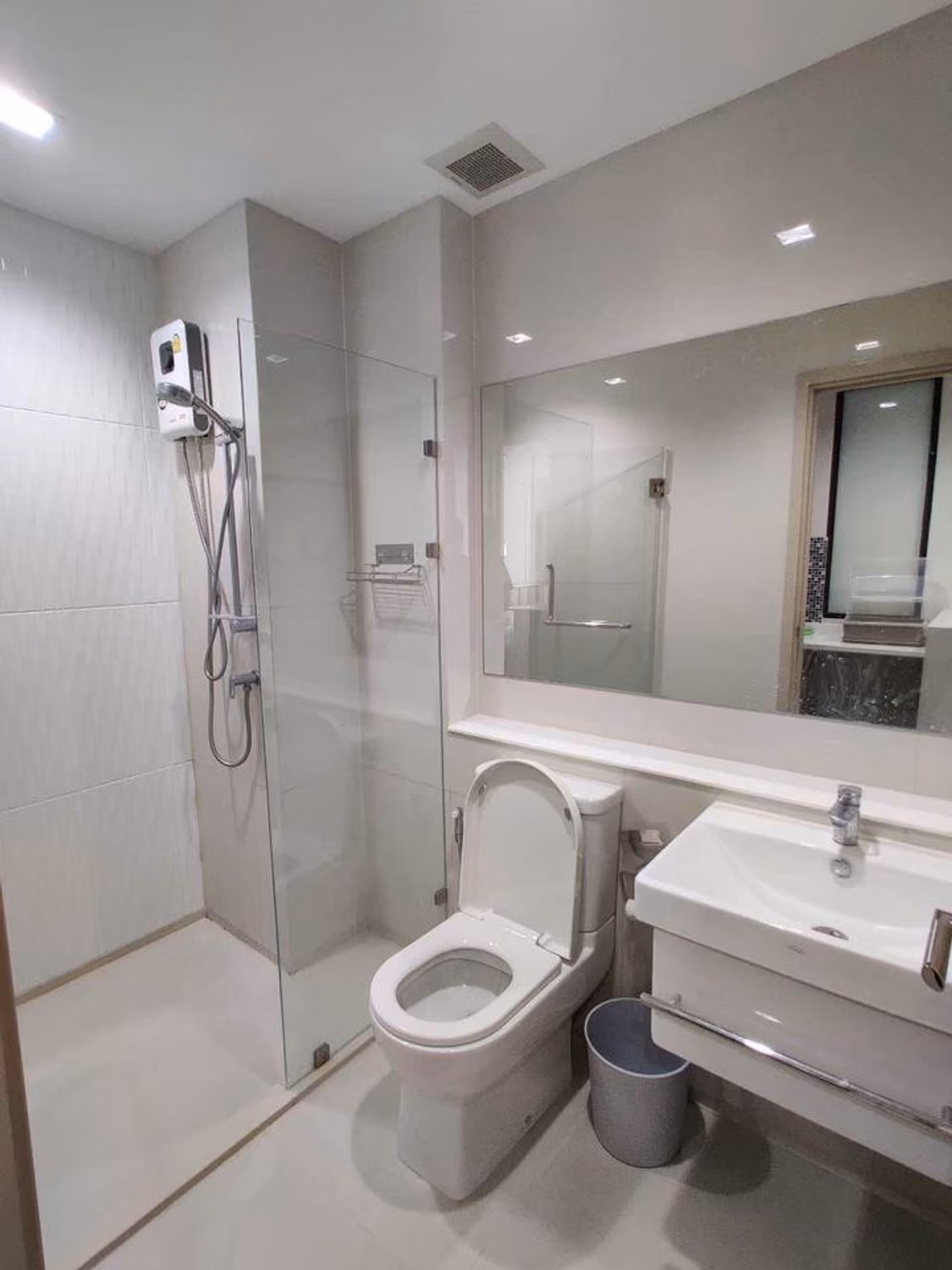 1 Bed Condo for Rent  Near Phloen Chit BTS - Image 11