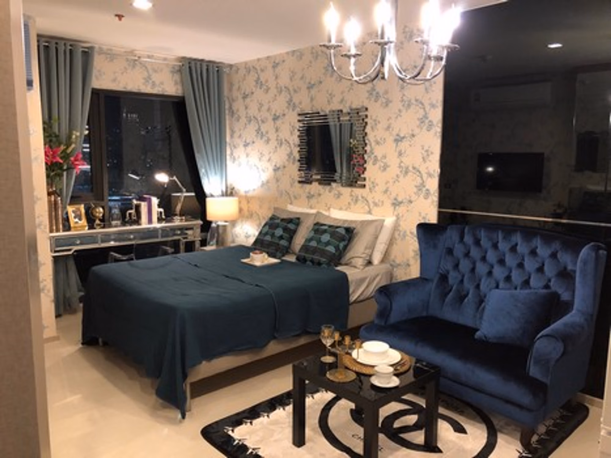 Condo - Image 1