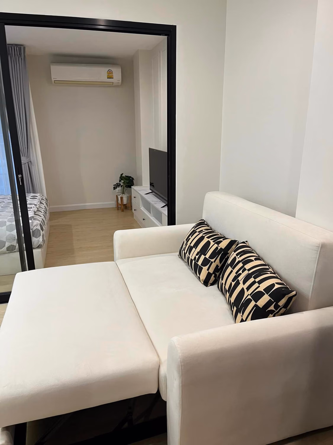 1 Bed Condo for Rent in Khlong Toei - Image 4