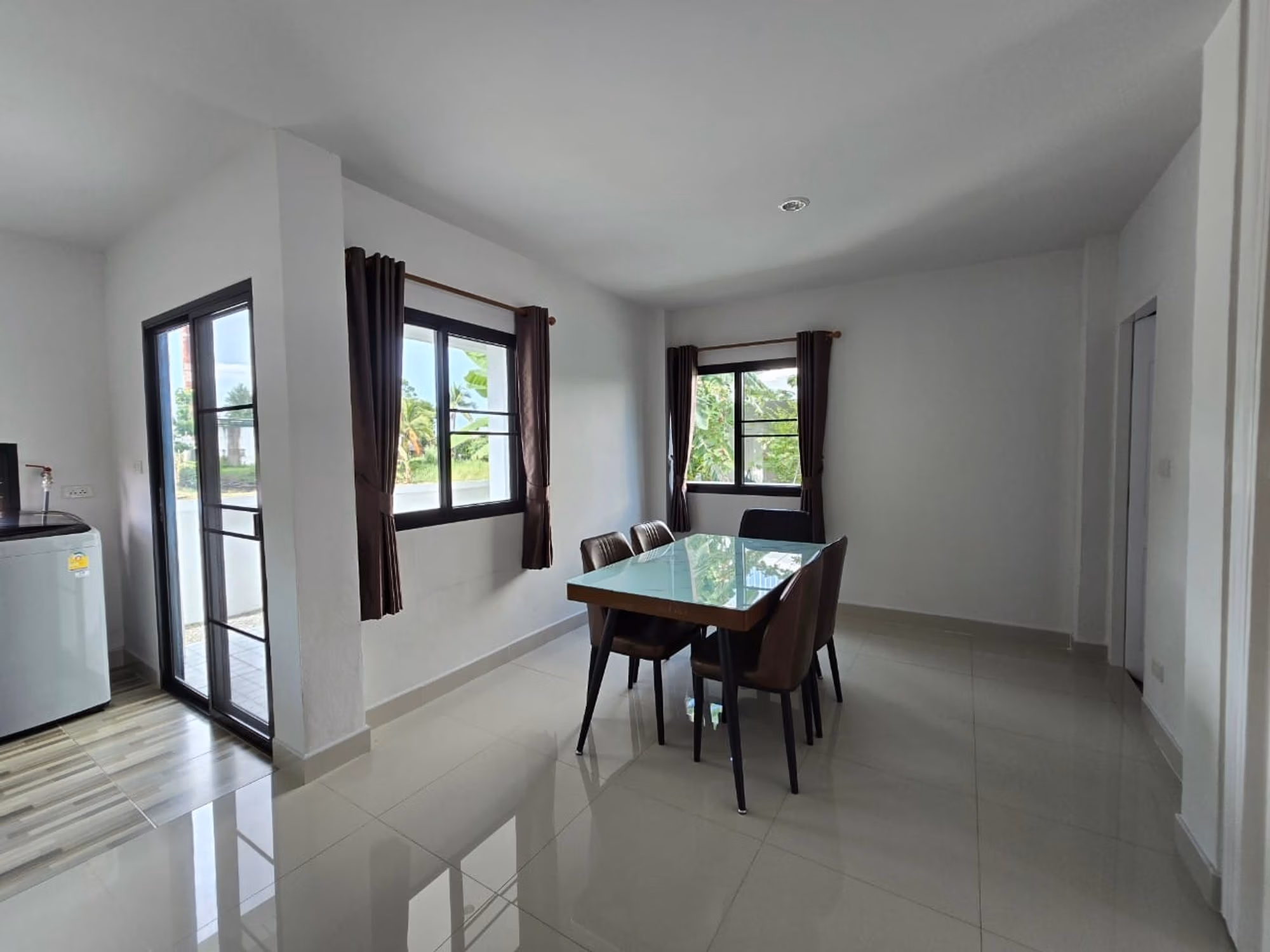 2 Bed House for Rent in Hang Dong - Image 3