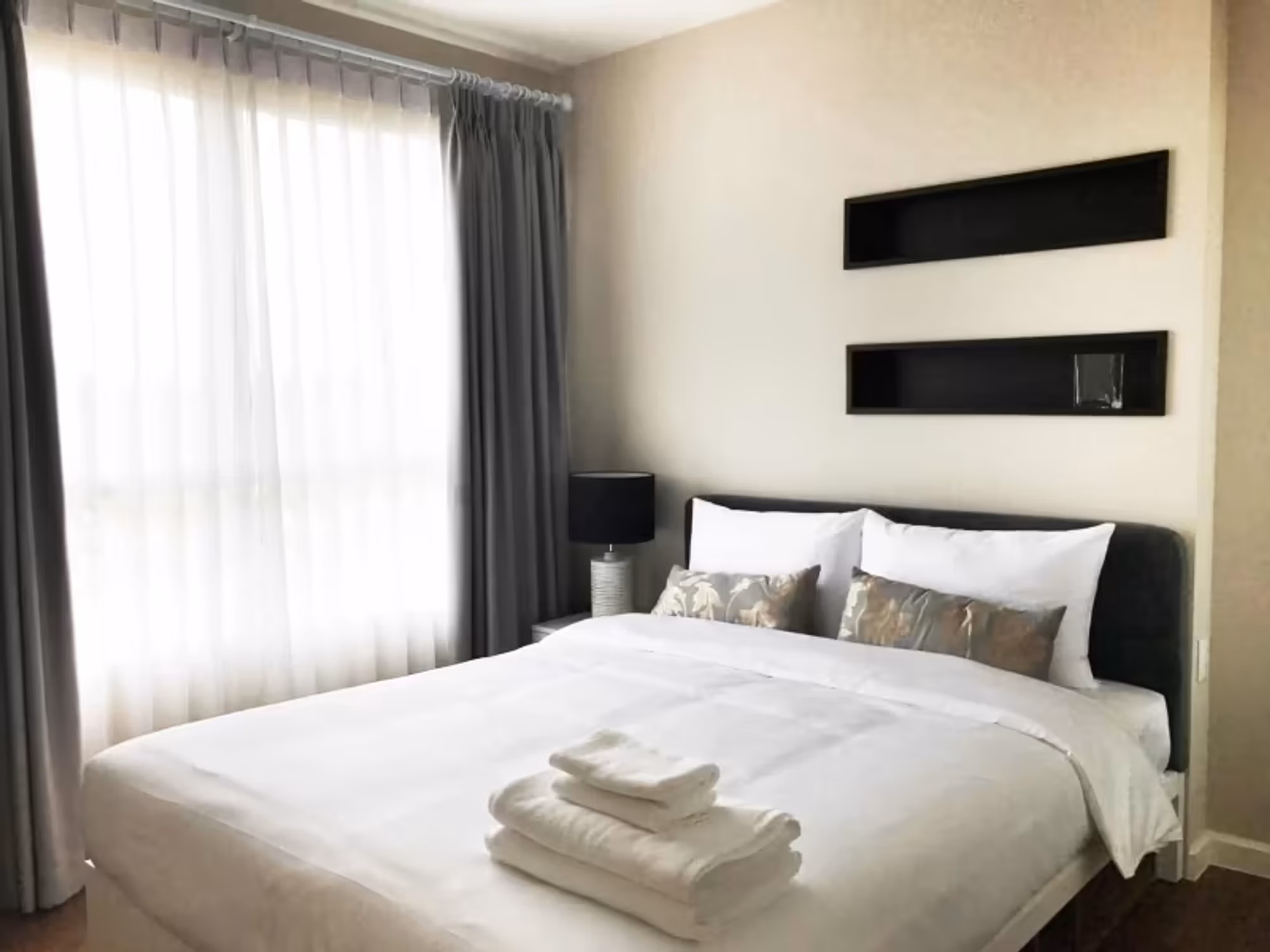 1 Bedroom Condo - Image 4