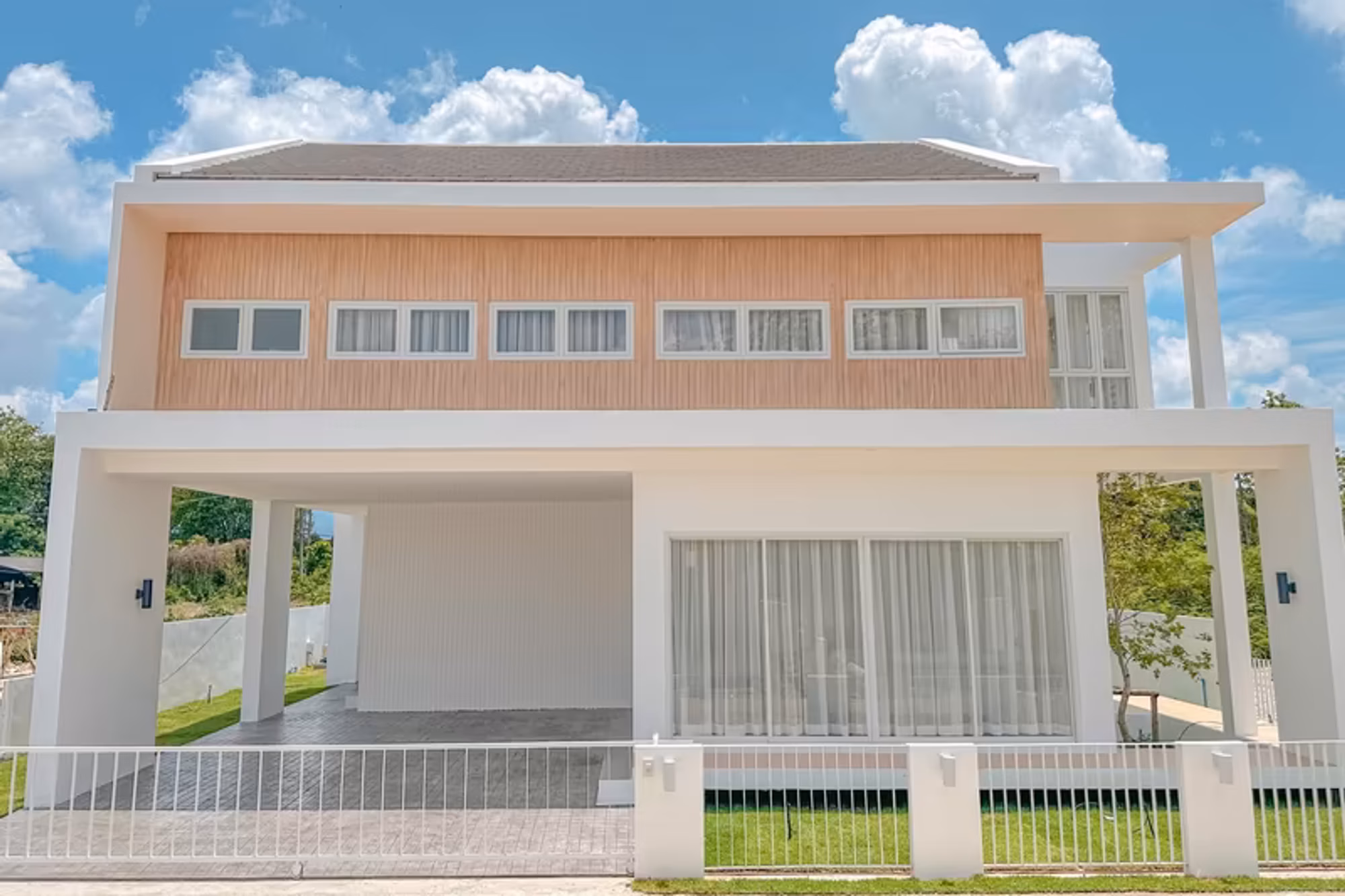 Minimalist House @Tha Rua - Image 3