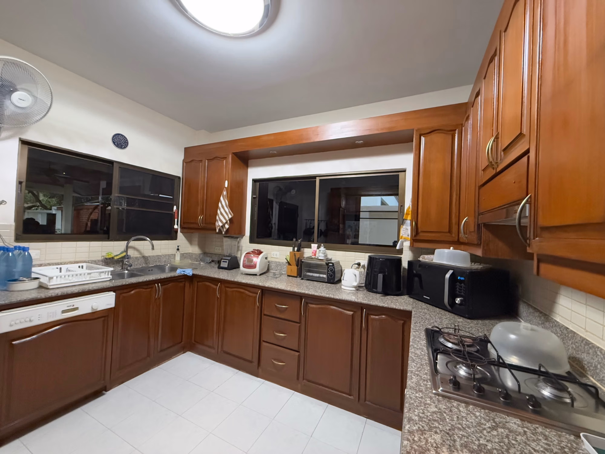 3 Bed House for Rent in Hang Dong - Image 25