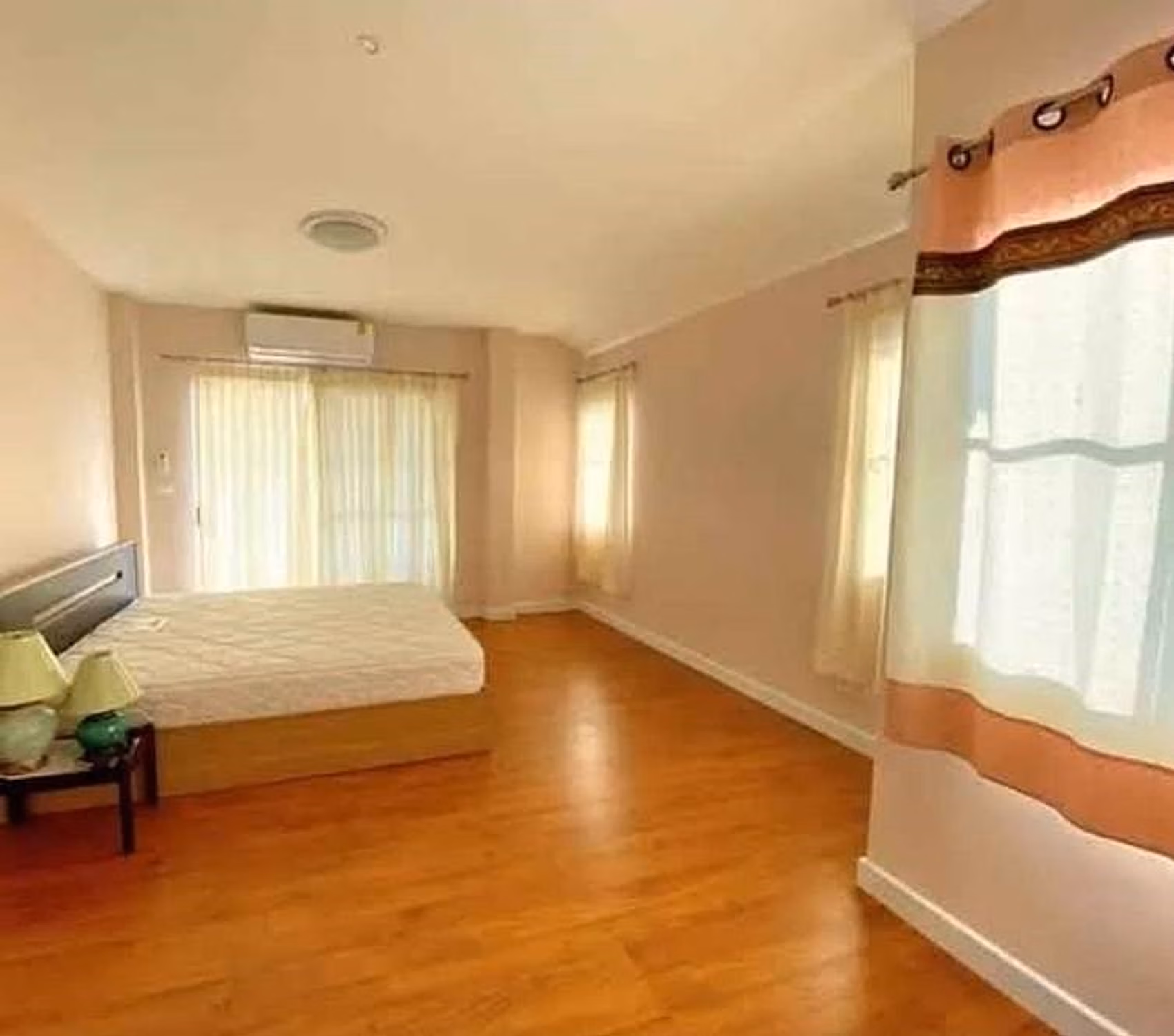 4 Bed House for Rent in Mueang Chiang Mai - Image 7