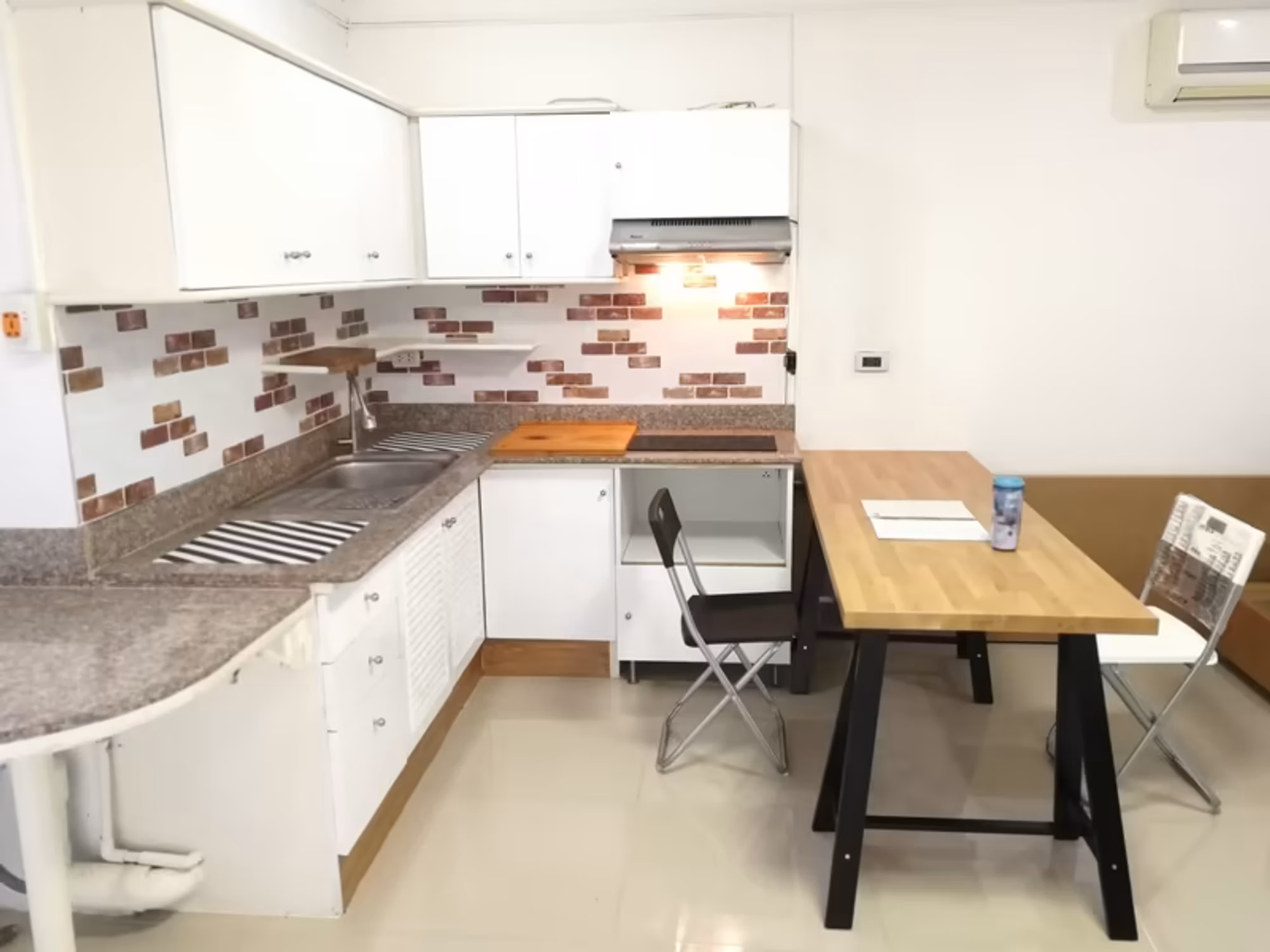 Condo - Image 9