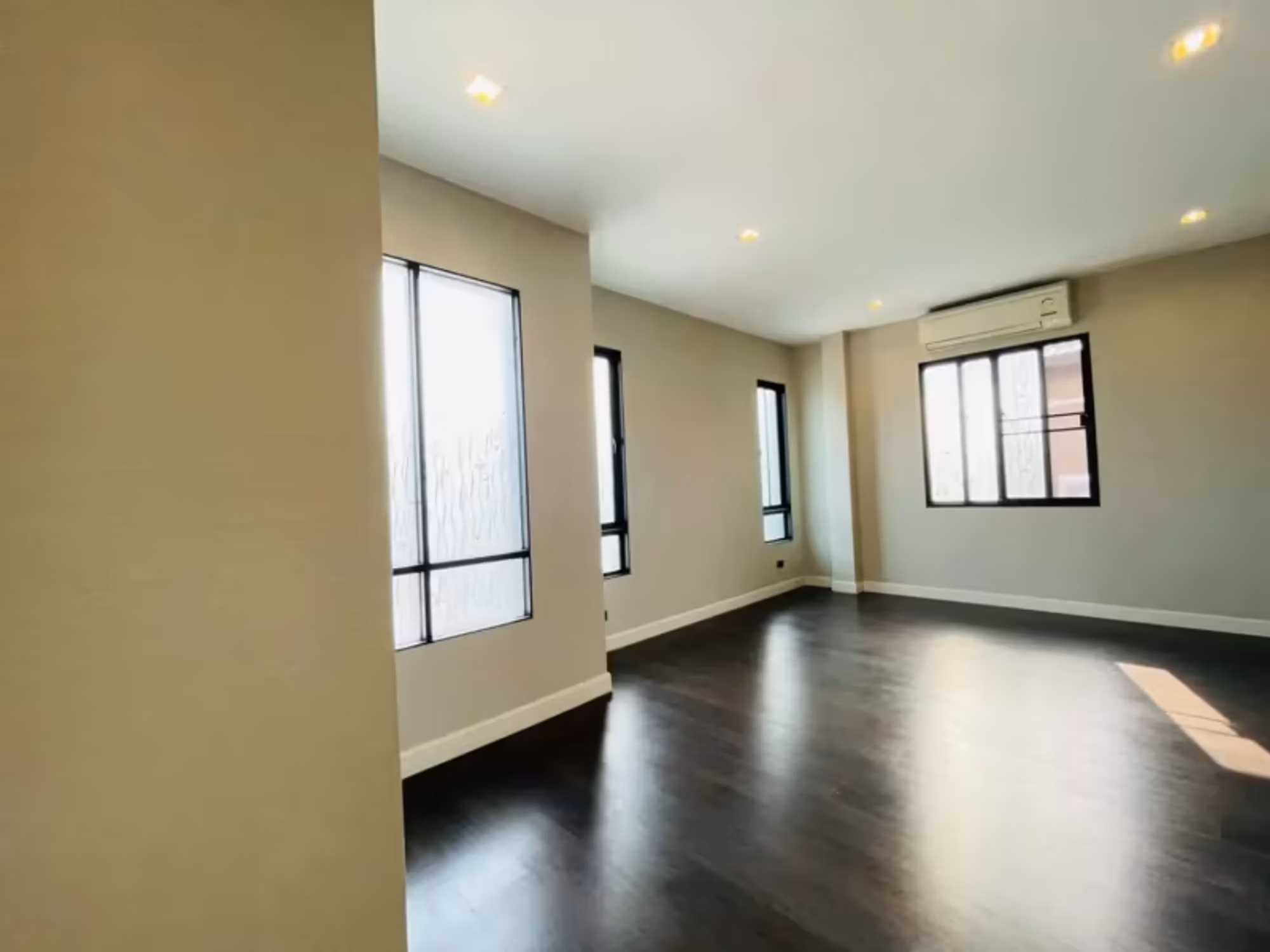 3 Bedroom House - Image 11