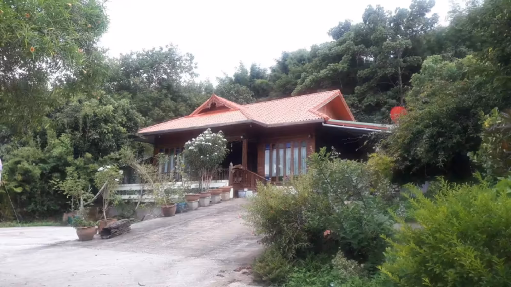2 Bedroom House - Image 11