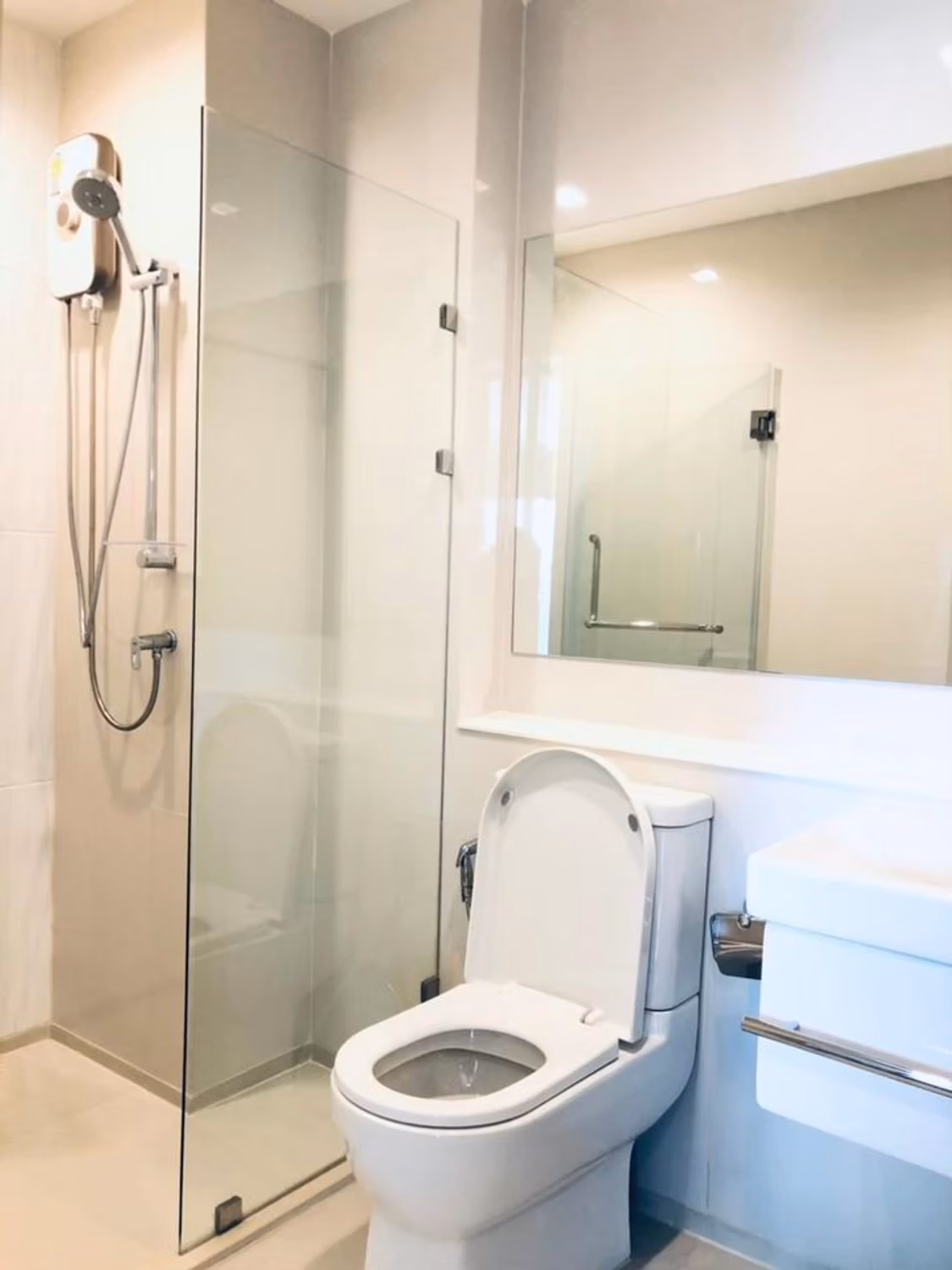 1 Bed Condo for Rent  Near Phloen Chit BTS - Image 9