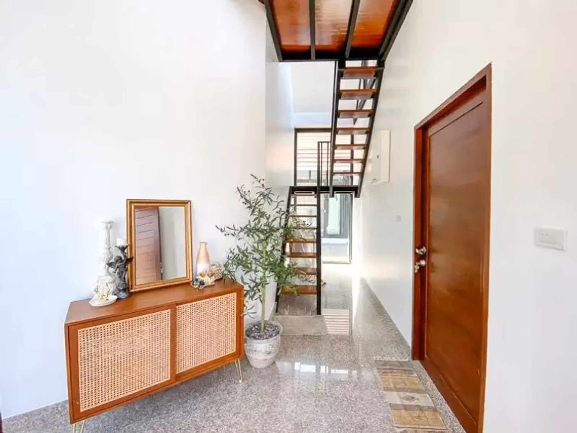 3 Bedroom House - Image 7